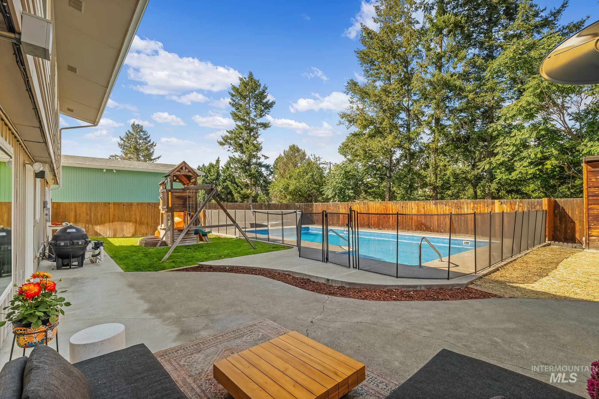 2621 Willow Dr., Lewiston, Idaho 83501, 3 Bedrooms, 3 Bathrooms, Residential For Sale, Price $449,000, 99001222