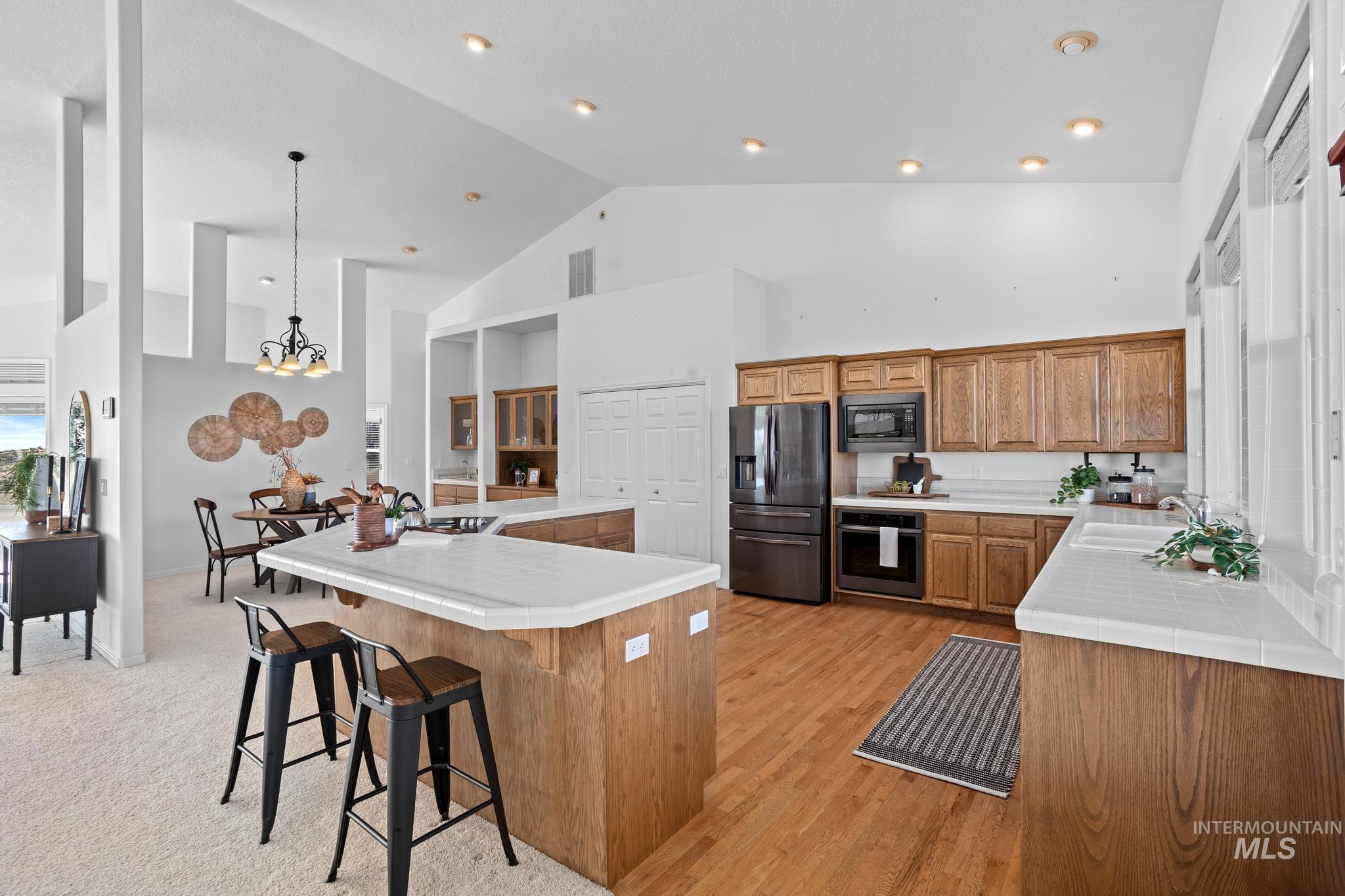 4822 N Smoky Ridge Lane, Eagle, Idaho 83616, 3 Bedrooms, 2 Bathrooms, Residential For Sale, Price $1,199,000,MLS 99001223