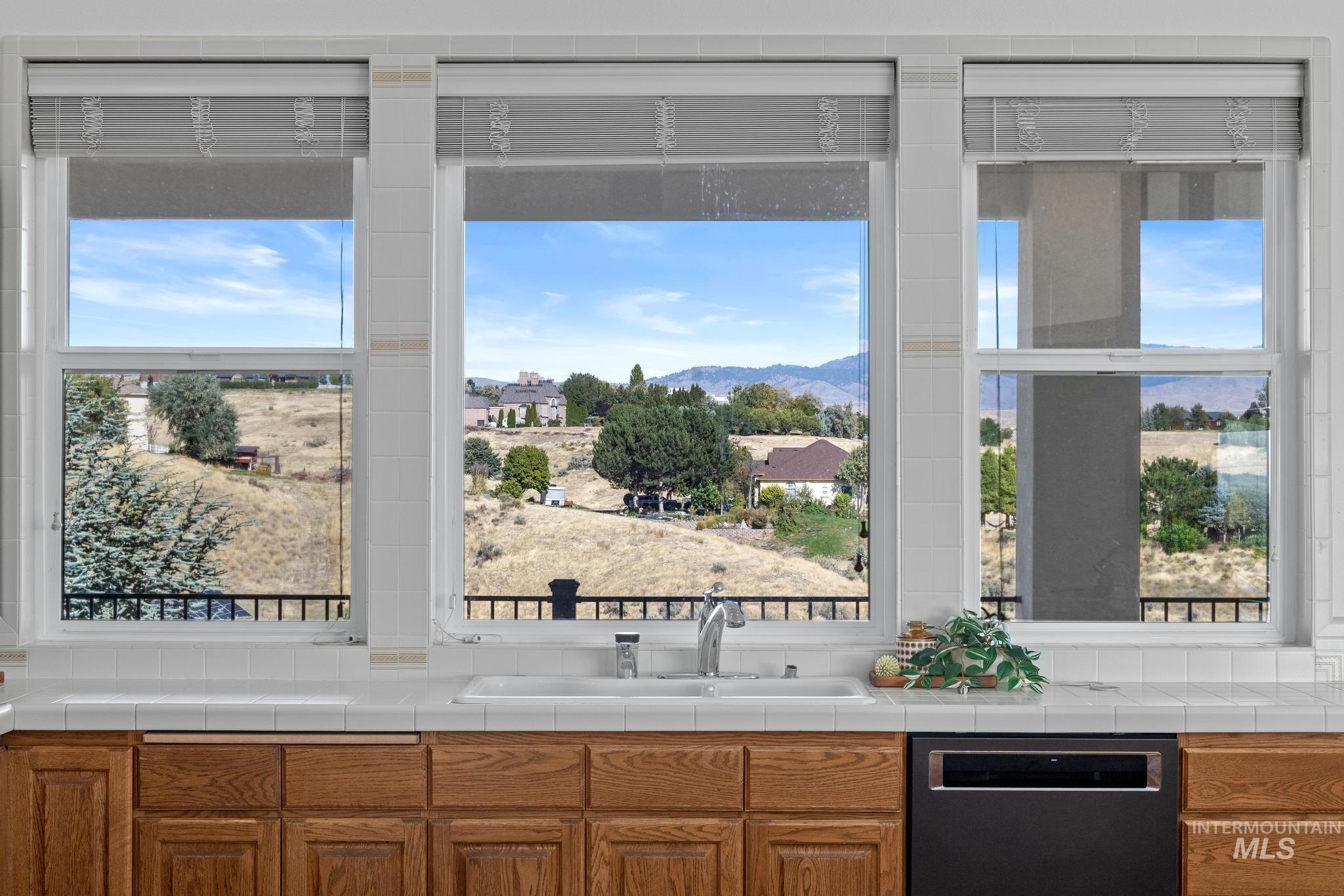 4822 N Smoky Ridge Lane, Eagle, Idaho 83616, 3 Bedrooms, 2 Bathrooms, Residential For Sale, Price $1,199,000,MLS 99001223