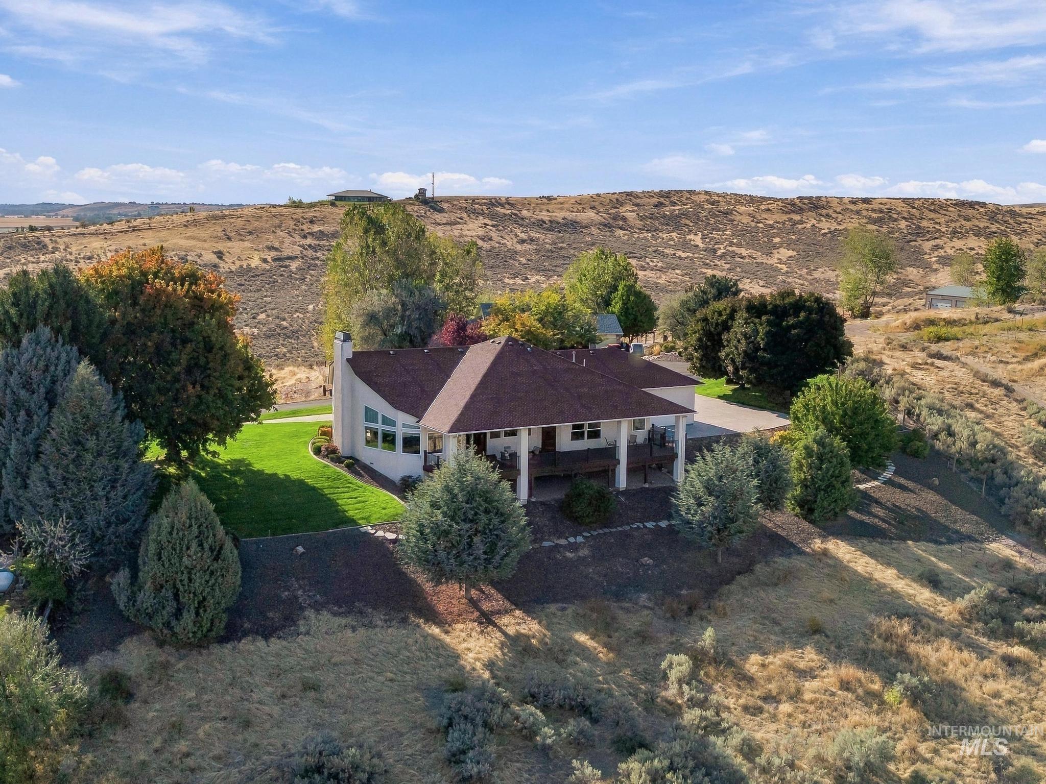 4822 N Smoky Ridge Lane, Eagle, Idaho 83616, 3 Bedrooms, 2 Bathrooms, Residential For Sale, Price $1,199,000,MLS 99001223