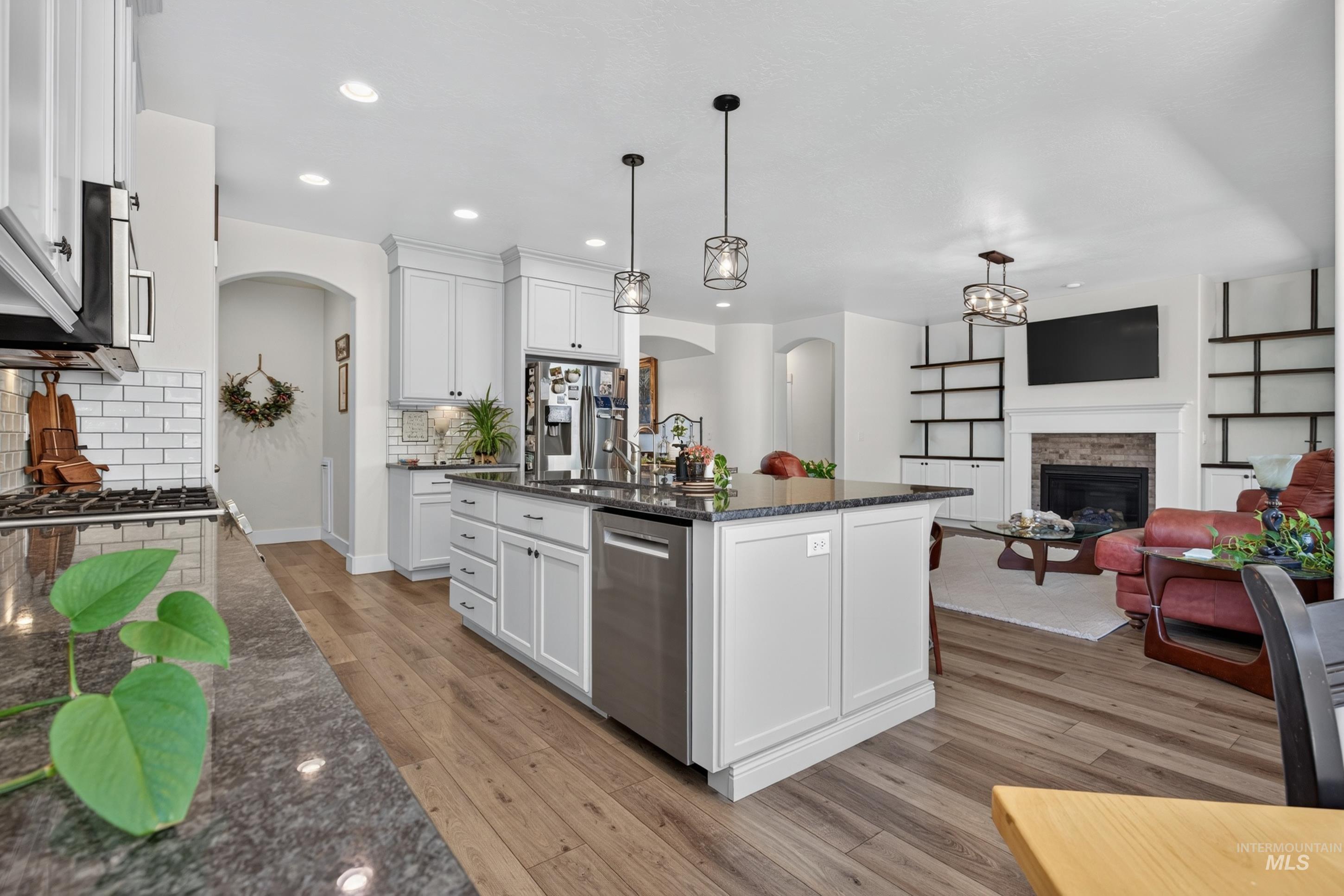 20530 N Shepherds Pie Way, Eagle, Idaho 83714, 5 Bedrooms, 3.5 Bathrooms, Residential For Sale, Price $899,900, 99001225