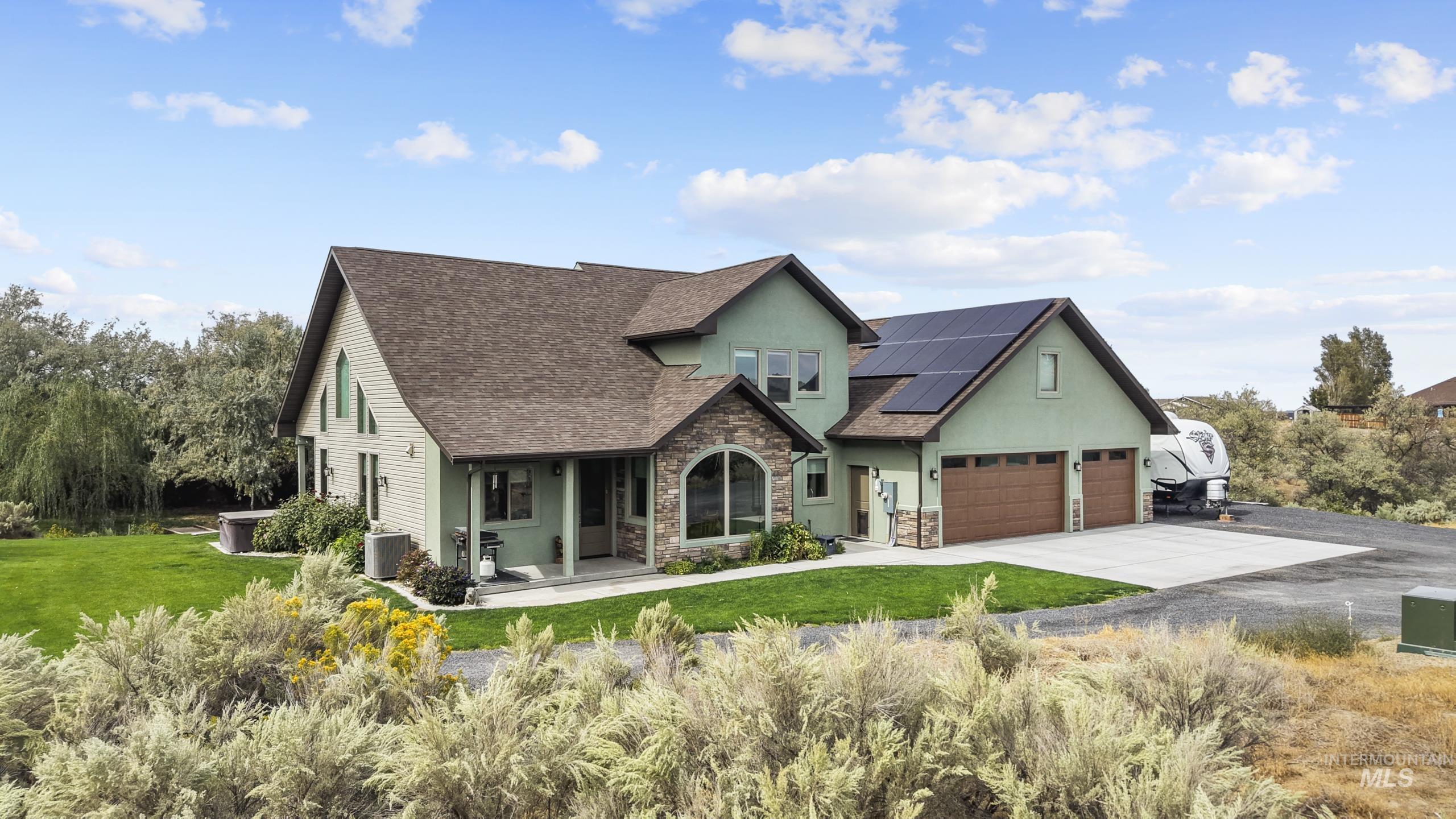 1481 Valley Steppe Dr, Buhl, Idaho 83316, 3 Bedrooms, 2.5 Bathrooms, Residential For Sale, Price $895,000, 99001227
