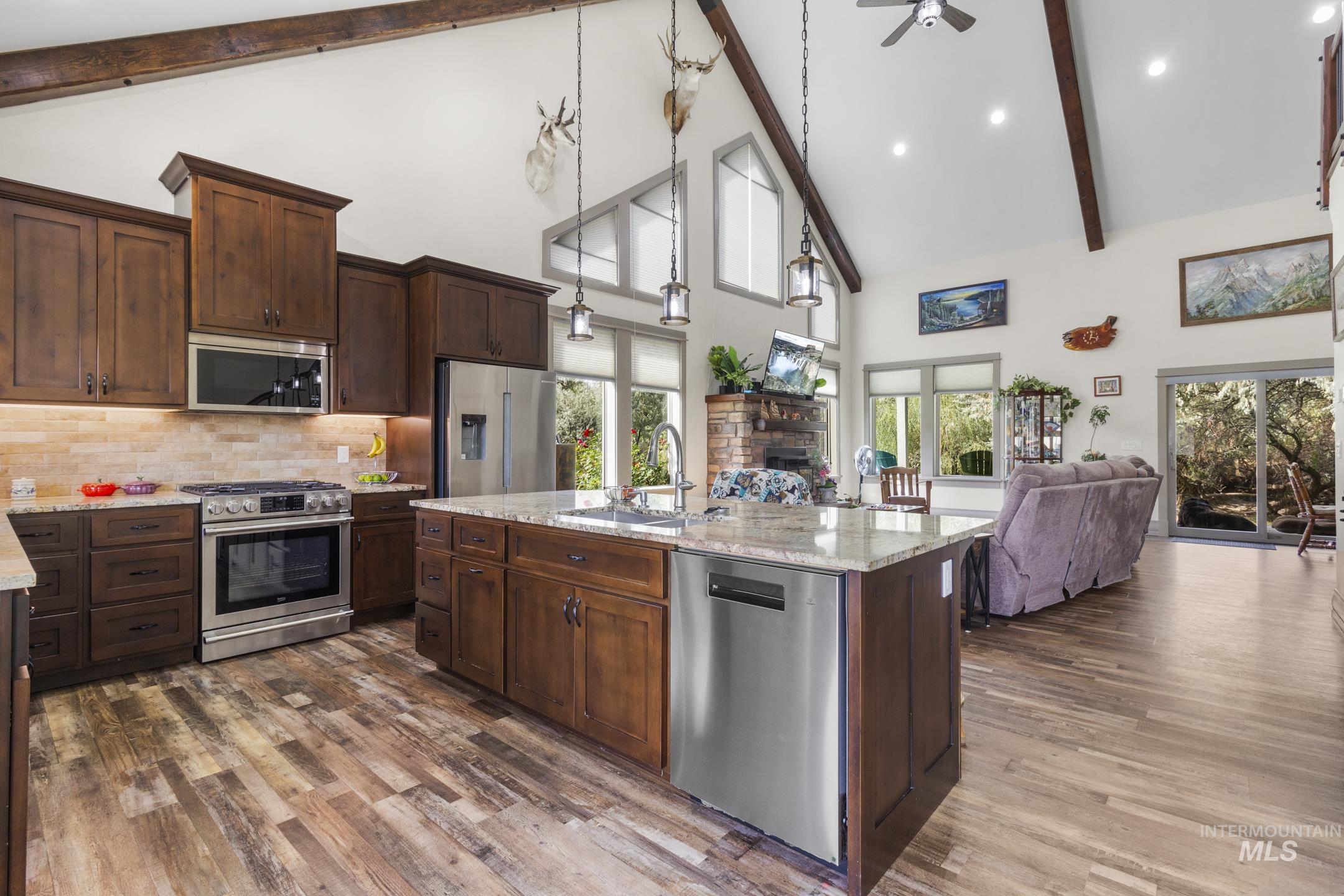 1481 Valley Steppe Dr, Buhl, Idaho 83316, 3 Bedrooms, 2.5 Bathrooms, Residential For Sale, Price $895,000, 99001227