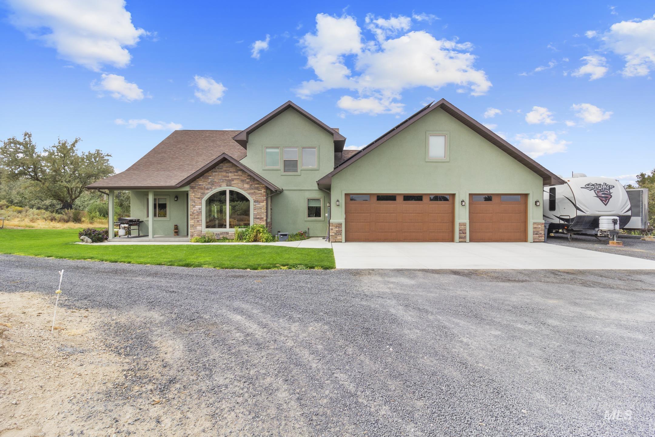 1481 Valley Steppe Dr, Buhl, Idaho 83316, 3 Bedrooms, 2.5 Bathrooms, Residential For Sale, Price $895,000, 99001227