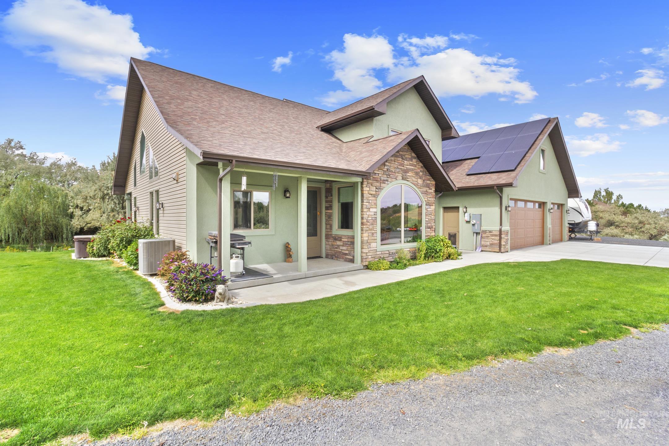 1481 Valley Steppe Dr, Buhl, Idaho 83316, 3 Bedrooms, 2.5 Bathrooms, Residential For Sale, Price $895,000, 99001227
