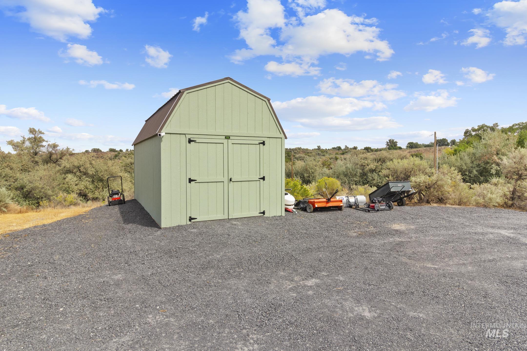 1481 Valley Steppe Dr, Buhl, Idaho 83316, 3 Bedrooms, 2.5 Bathrooms, Residential For Sale, Price $895,000, 99001227