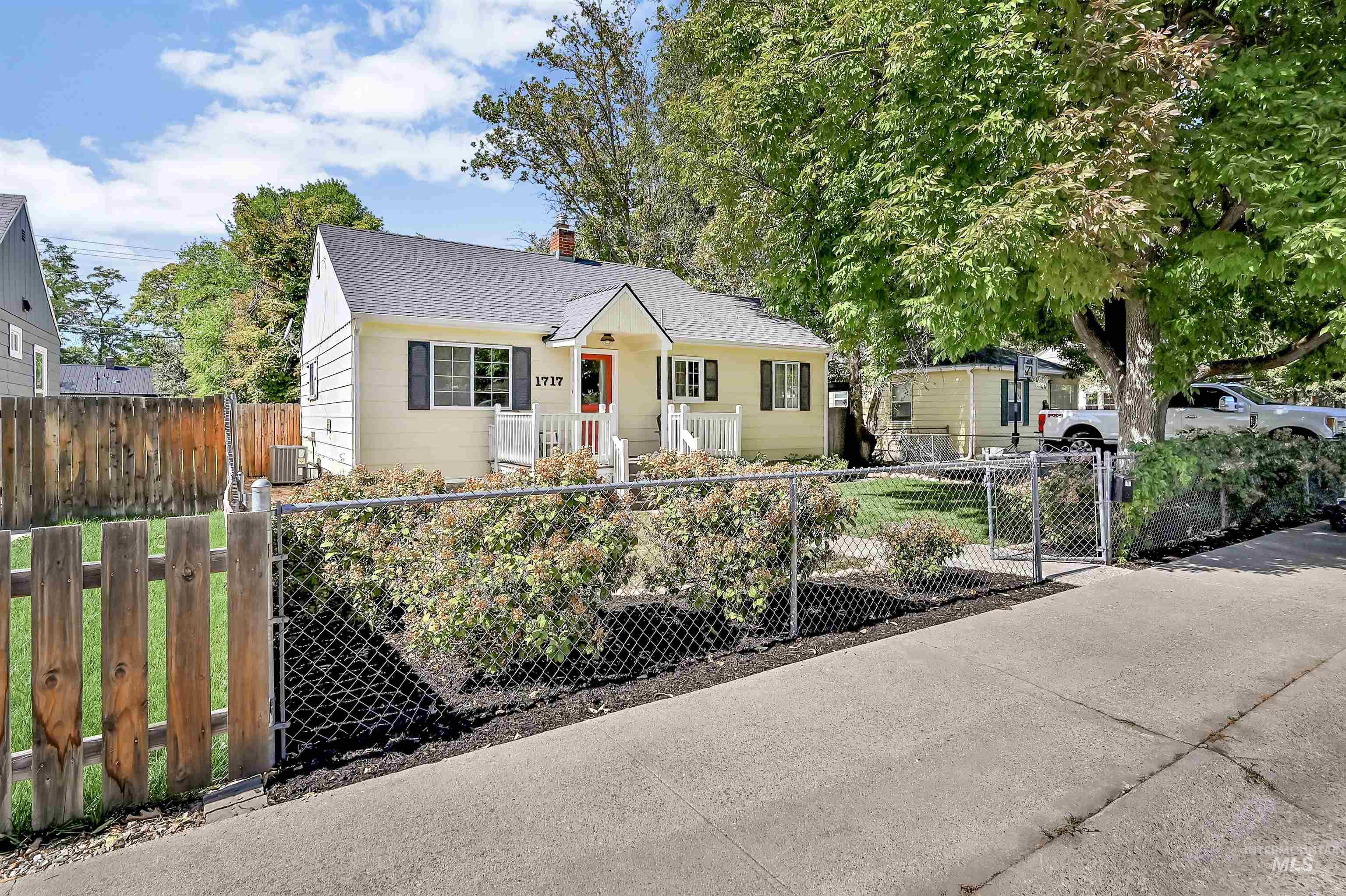 1717 S Euclid Ave, Boise, Idaho 83706, 4 Bedrooms, 2 Bathrooms, Residential For Sale, Price $597,000, 99001228