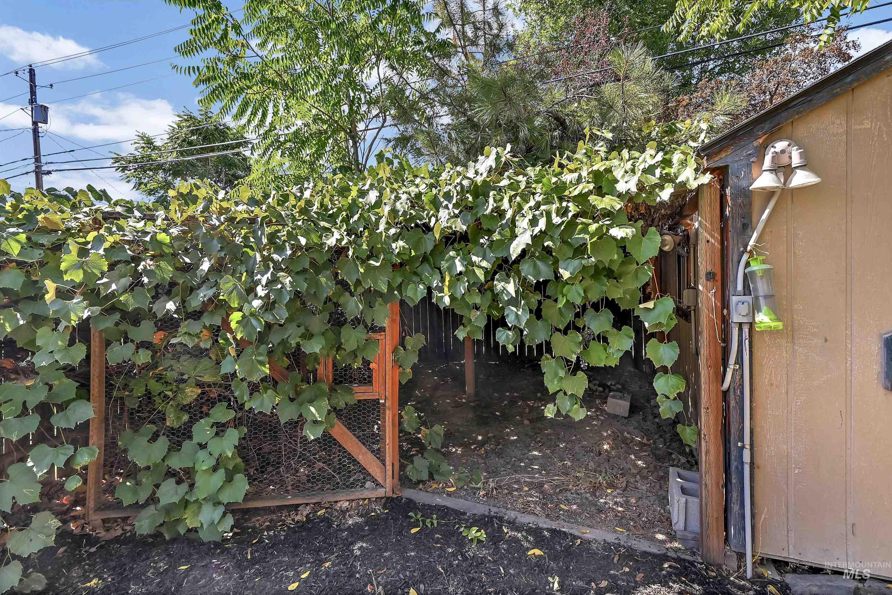 1717 S Euclid Ave, Boise, Idaho 83706, 4 Bedrooms, 2 Bathrooms, Residential For Sale, Price $597,000, 99001228