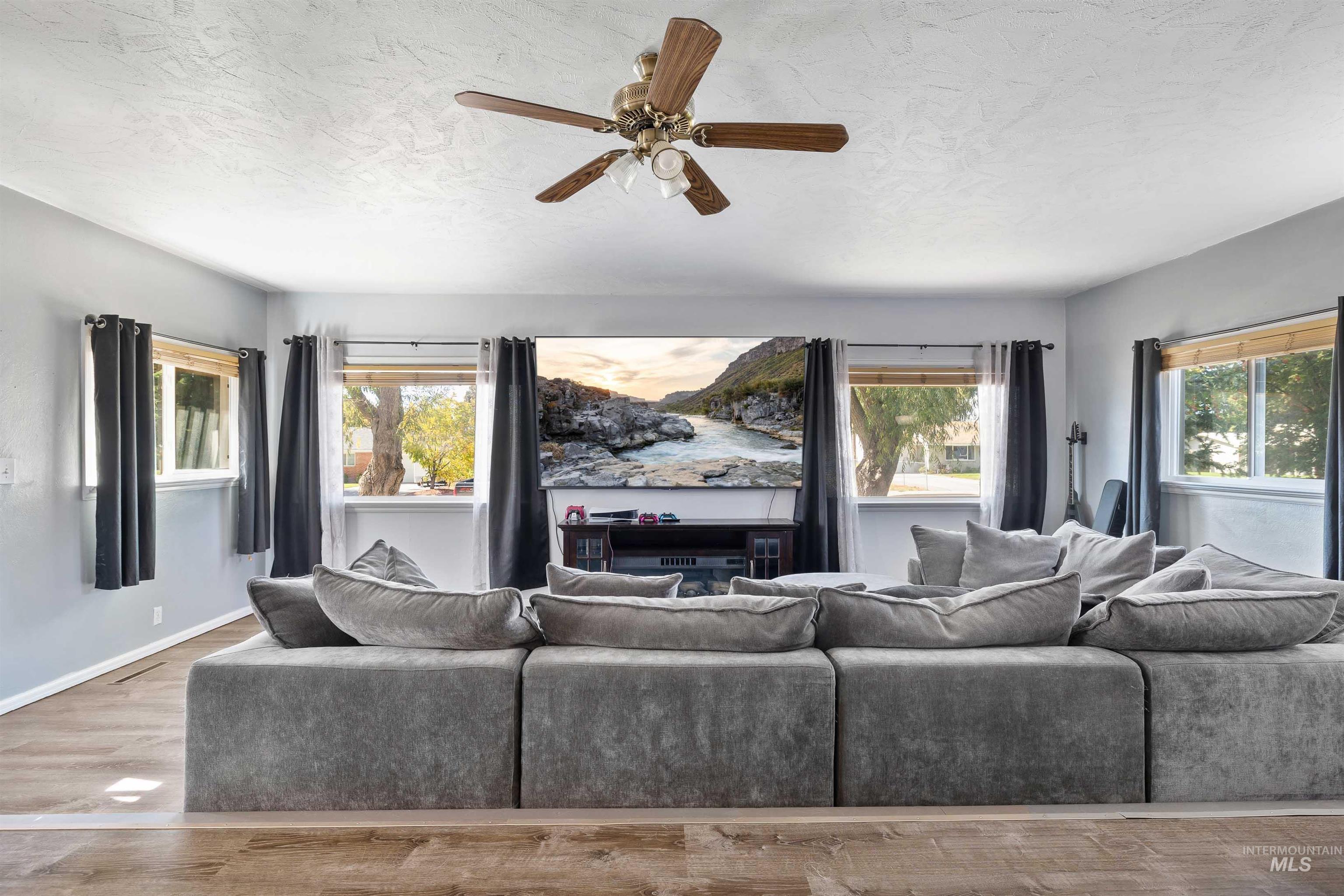 1422 N Fillmore Street, Jerome, Idaho 83338, 4 Bedrooms, 2 Bathrooms, Residential For Sale, Price $355,000, 99001232