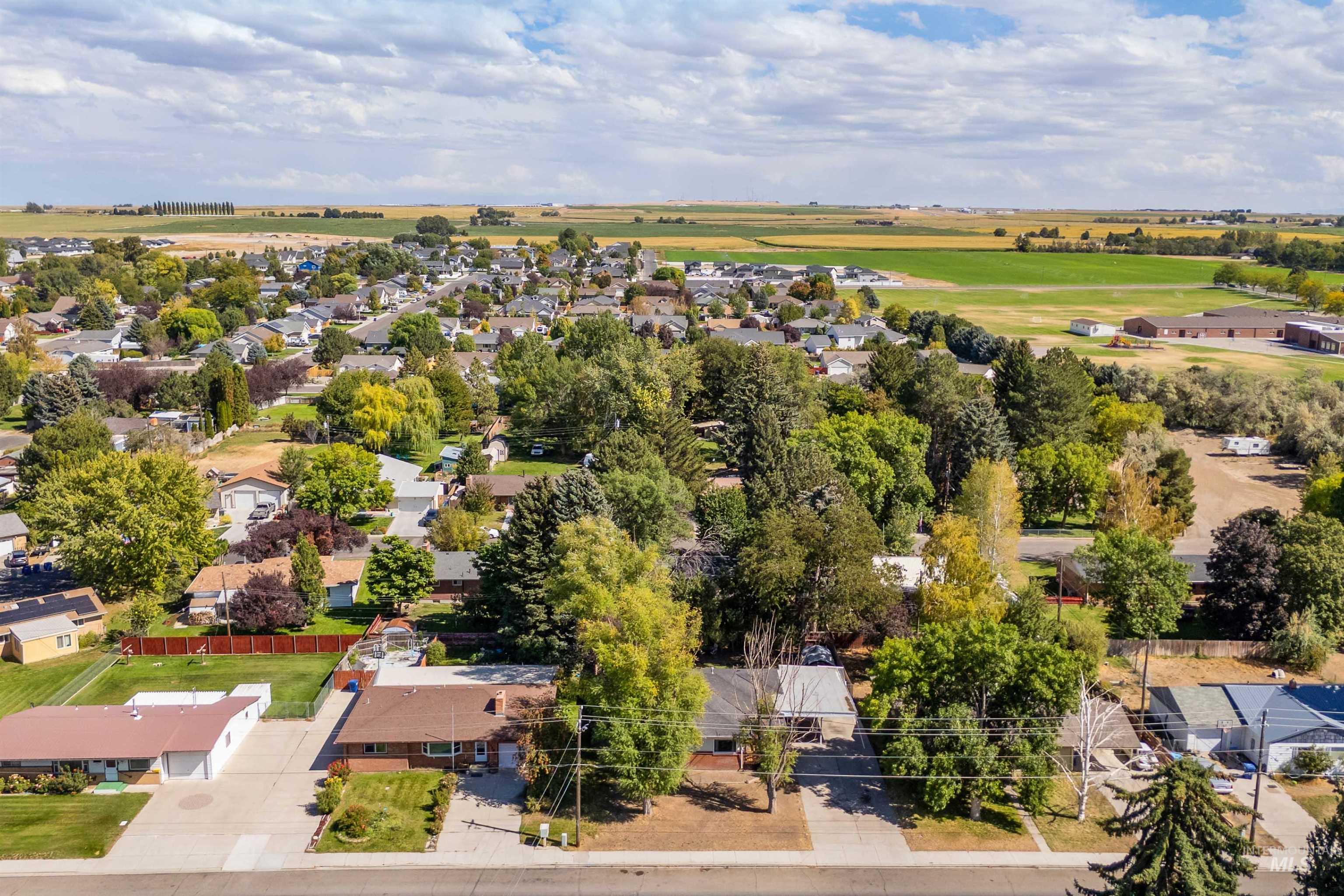 1422 N Fillmore Street, Jerome, Idaho 83338, 4 Bedrooms, 2 Bathrooms, Residential For Sale, Price $355,000, 99001232