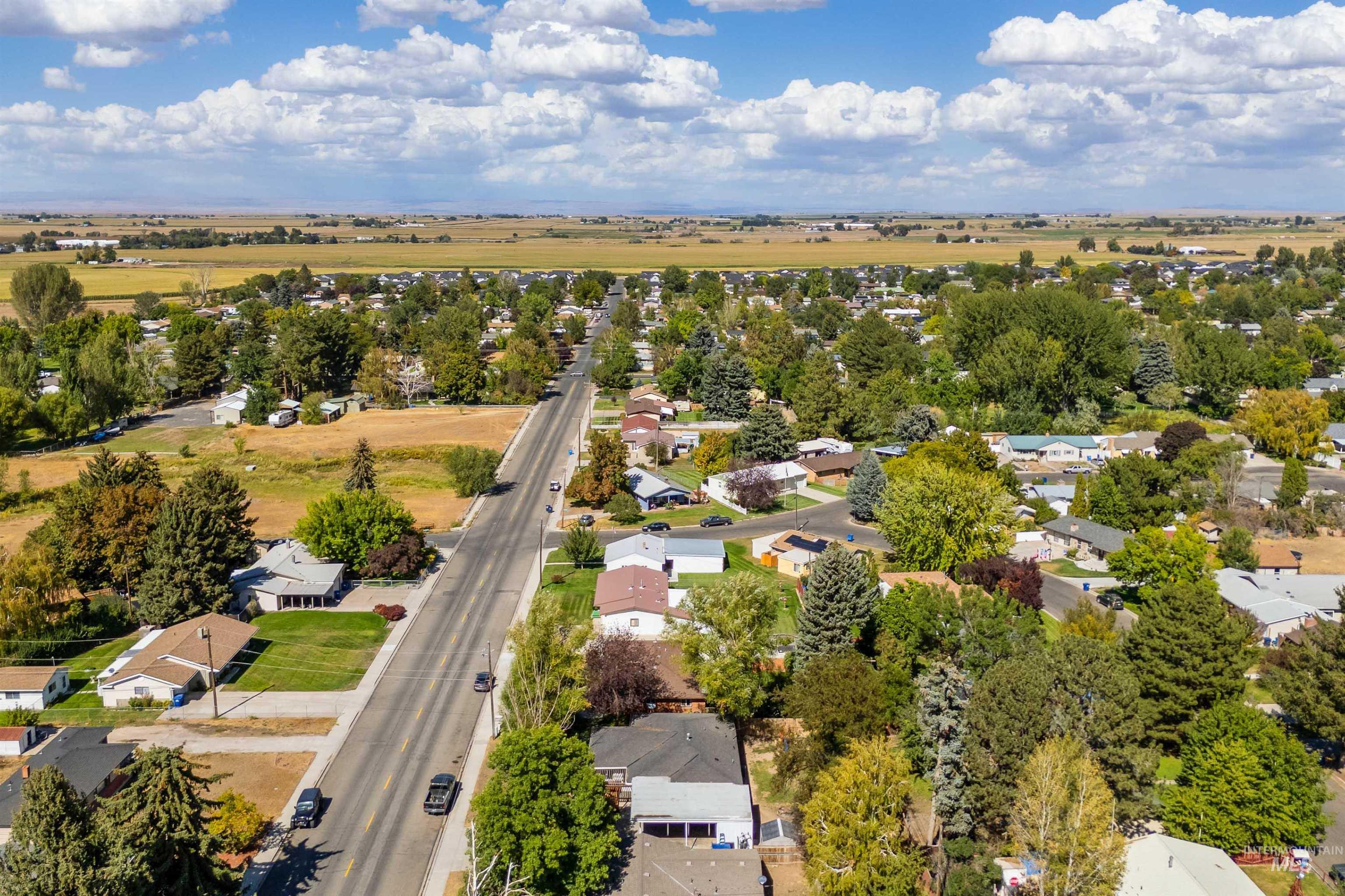 1422 N Fillmore Street, Jerome, Idaho 83338, 4 Bedrooms, 2 Bathrooms, Residential For Sale, Price $355,000, 99001232