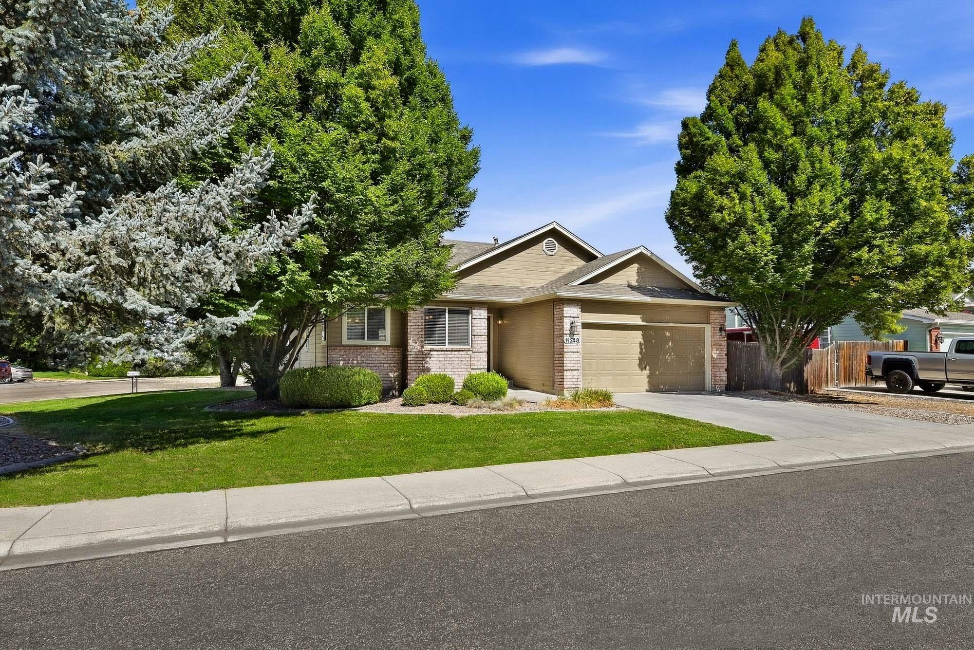 11248 W Red Maple Dr, Boise, Idaho 83709, 4 Bedrooms, 3 Bathrooms, Residential For Sale, Price $559,900, 99001234