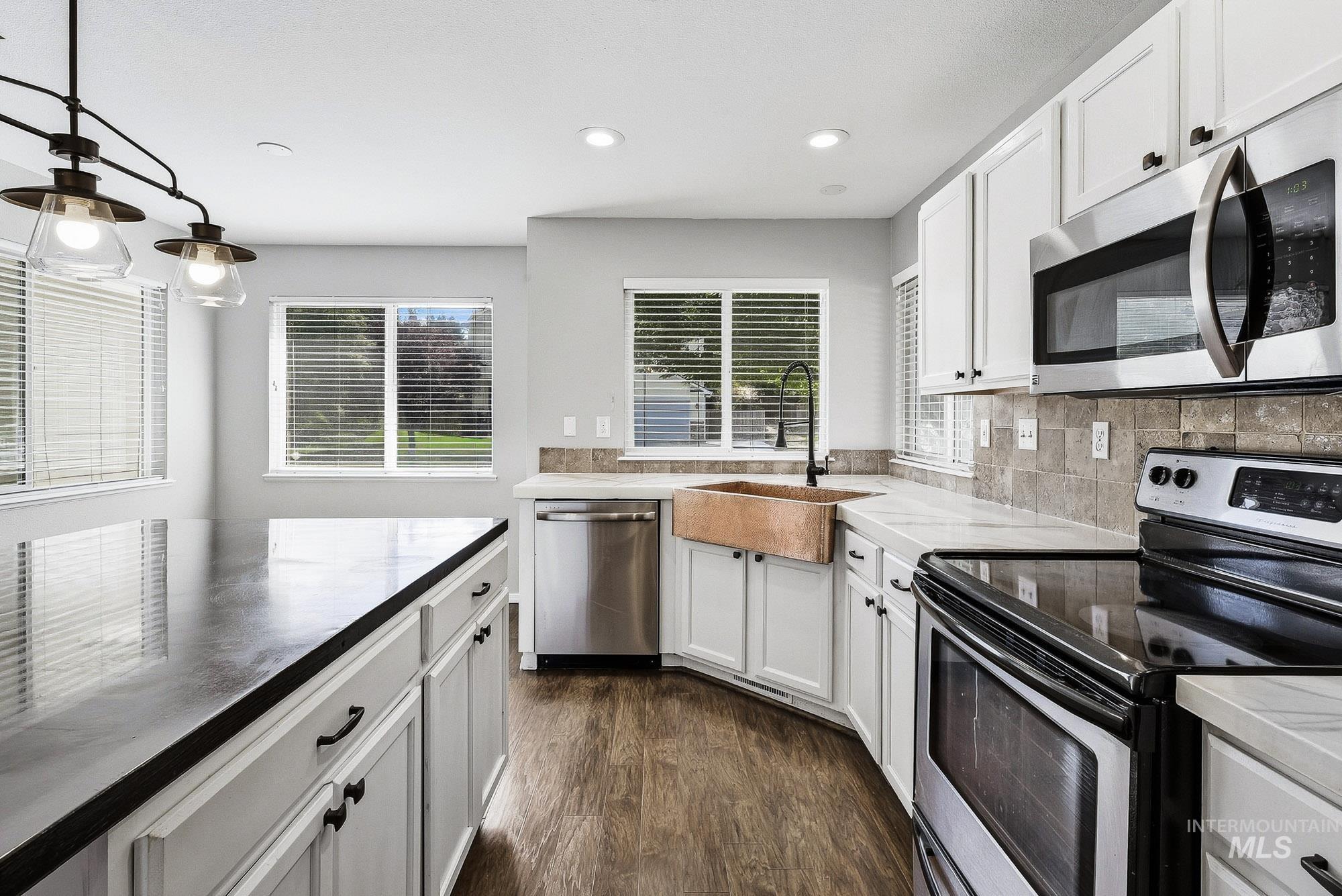 11248 W Red Maple Dr, Boise, Idaho 83709, 4 Bedrooms, 3 Bathrooms, Residential For Sale, Price $559,900, 99001234