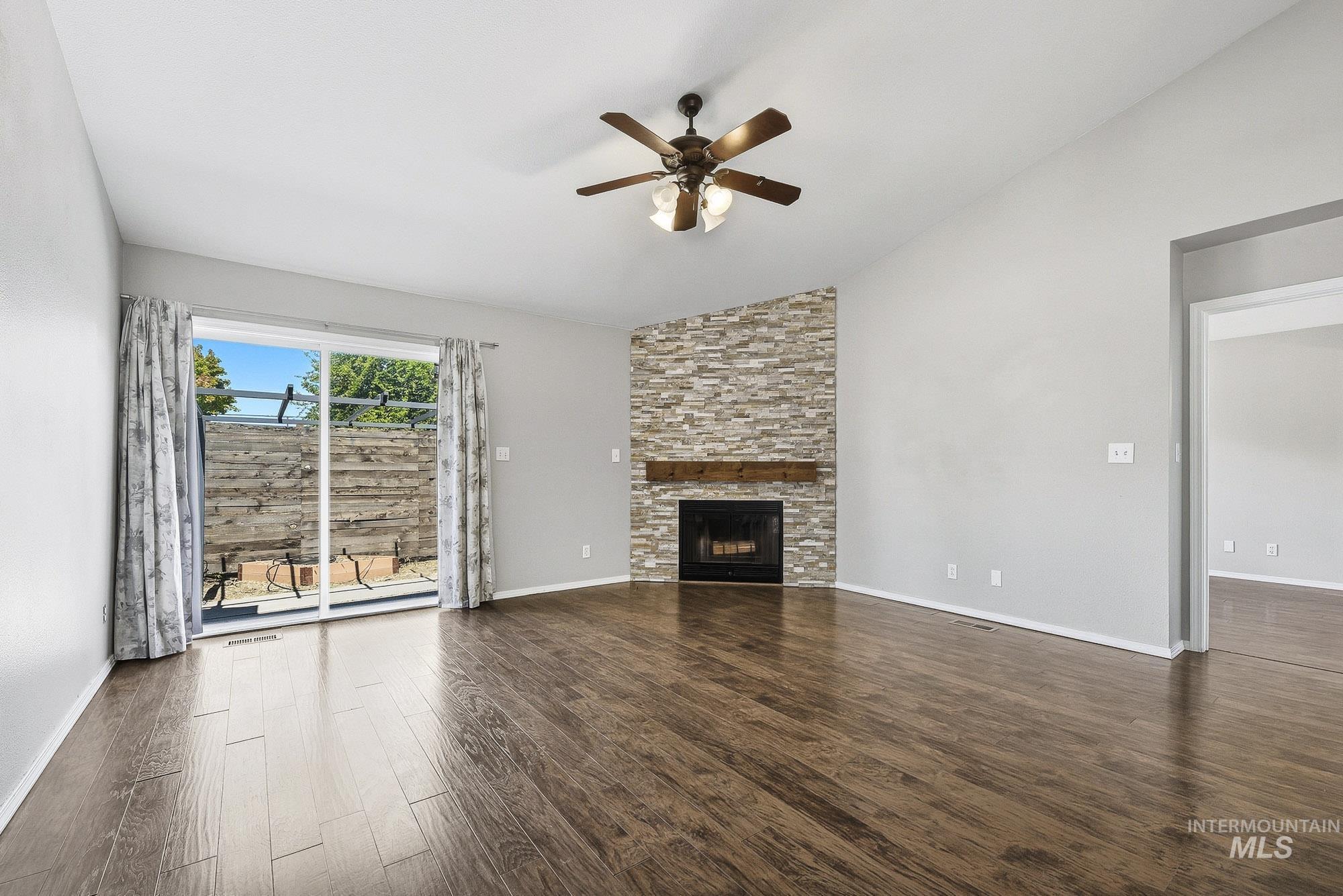 11248 W Red Maple Dr, Boise, Idaho 83709, 4 Bedrooms, 3 Bathrooms, Residential For Sale, Price $559,900, 99001234