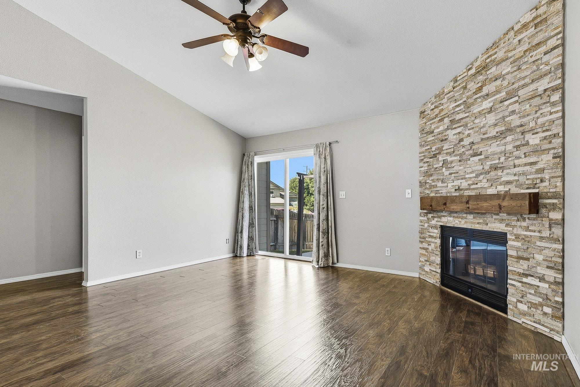 11248 W Red Maple Dr, Boise, Idaho 83709, 4 Bedrooms, 3 Bathrooms, Residential For Sale, Price $559,900, 99001234