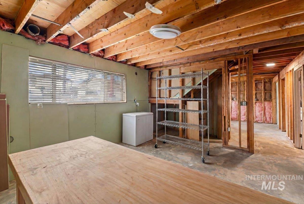 2319 Polk St, Caldwell, Idaho 83605, 4 Bedrooms, 2 Bathrooms, Residential For Sale, Price $350,000, 99001240