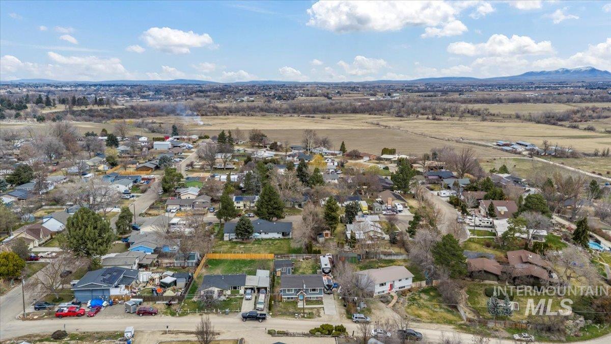 2319 Polk St, Caldwell, Idaho 83605, 4 Bedrooms, 2 Bathrooms, Residential For Sale, Price $350,000, 99001240