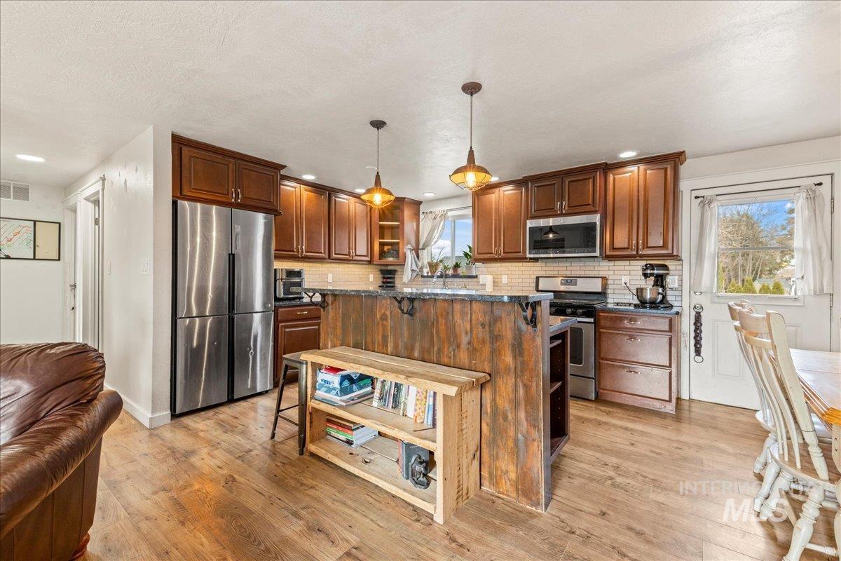 2319 Polk St, Caldwell, Idaho 83605, 4 Bedrooms, 2 Bathrooms, Residential For Sale, Price $350,000, 99001240