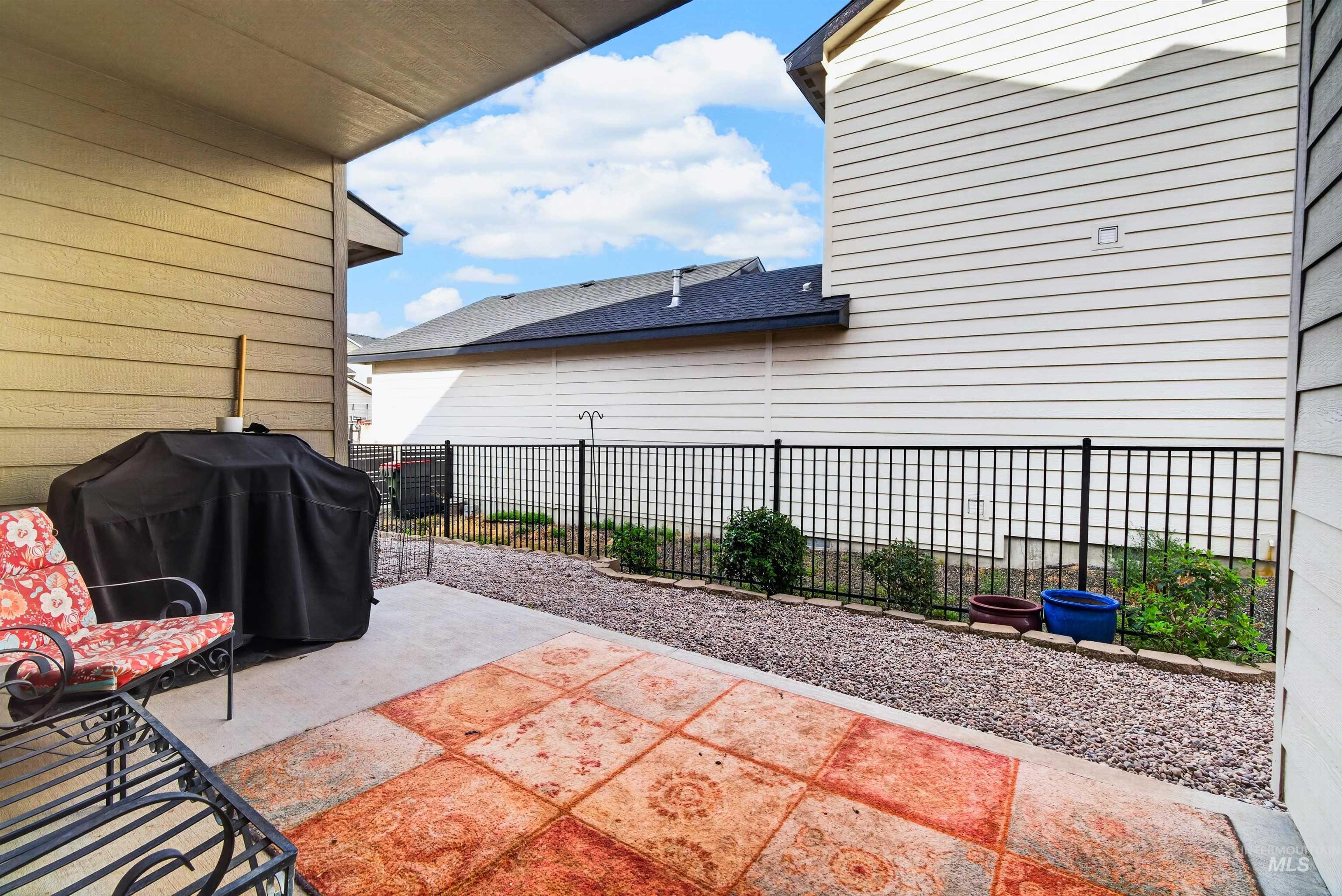 1802 W Heavy Timber Dr, Meridian, Idaho 83642, 3 Bedrooms, 2.5 Bathrooms, Residential For Sale, Price $454,900, 99001241