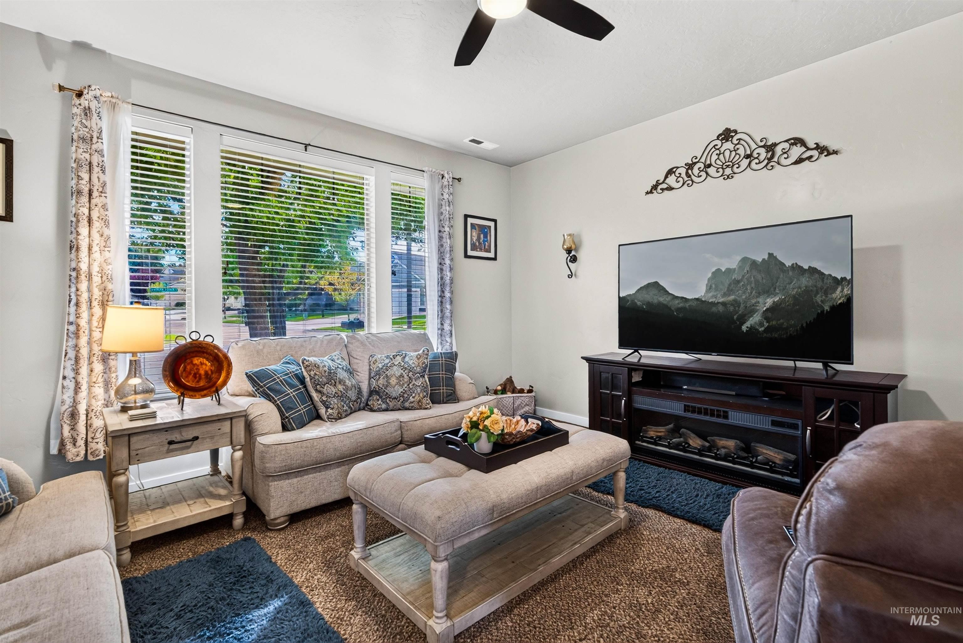 1802 W Heavy Timber Dr, Meridian, Idaho 83642, 3 Bedrooms, 2.5 Bathrooms, Residential For Sale, Price $454,900, 99001241