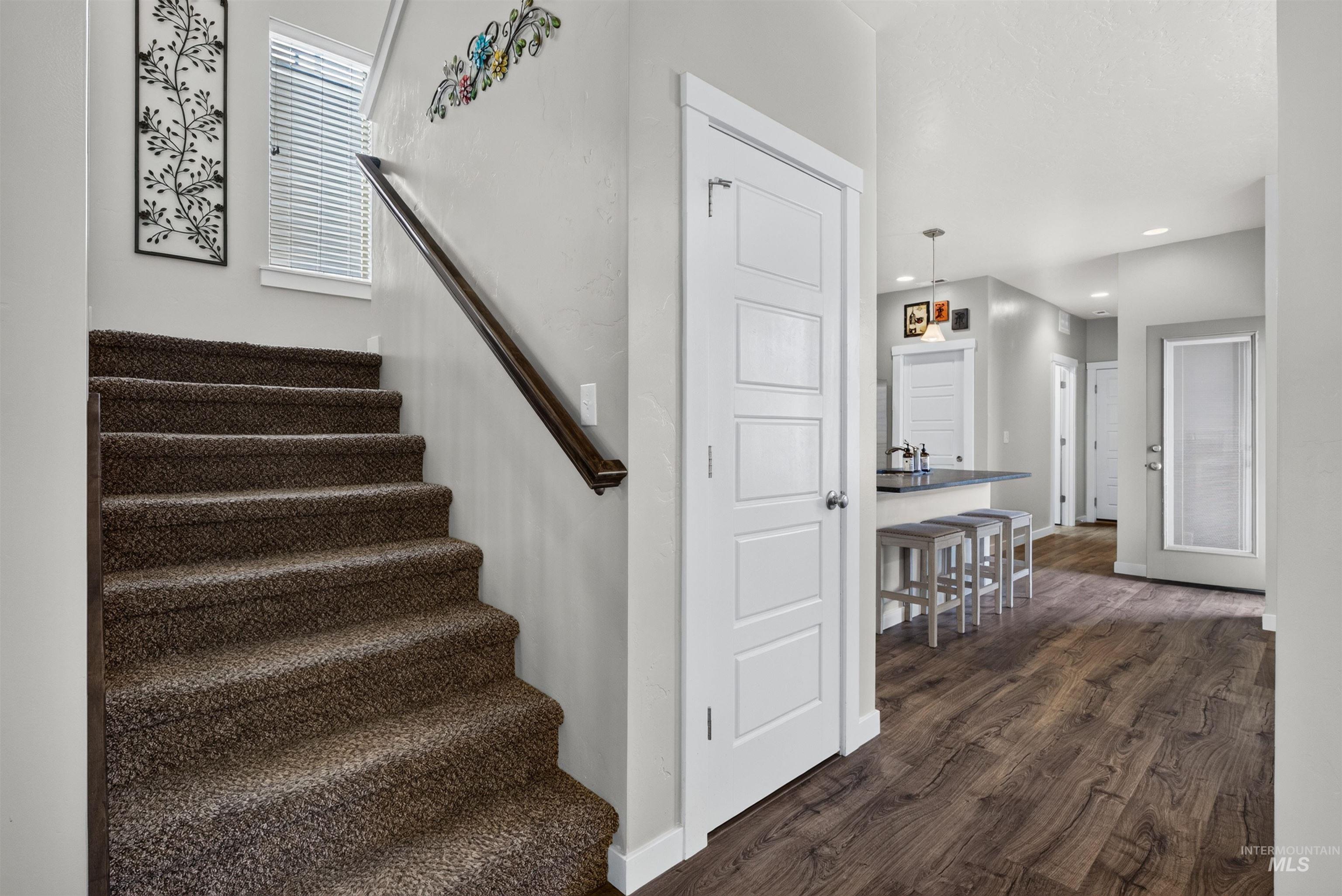 1802 W Heavy Timber Dr, Meridian, Idaho 83642, 3 Bedrooms, 2.5 Bathrooms, Residential For Sale, Price $454,900, 99001241