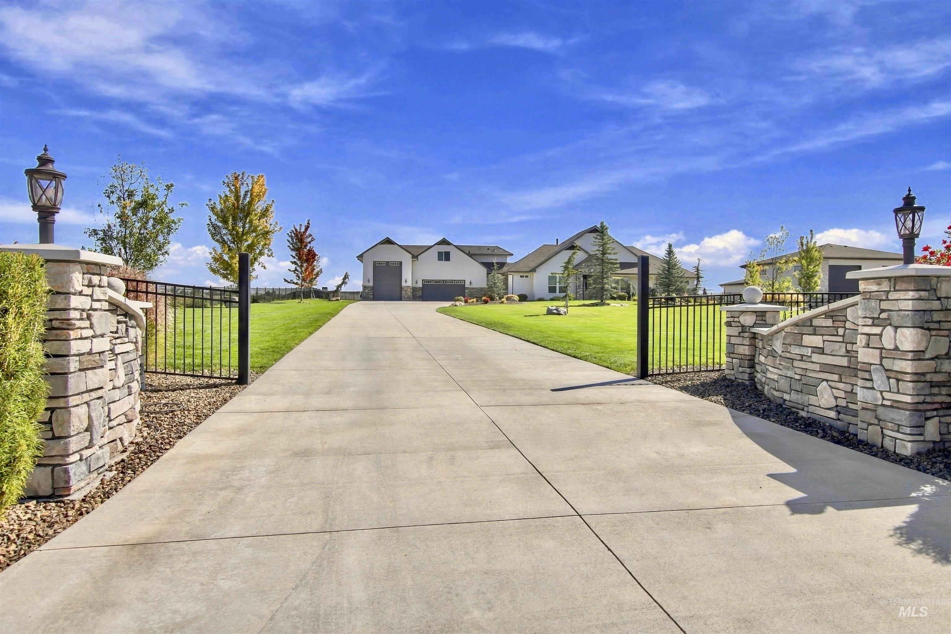 25400 Havard Oak Pl, Caldwell, Idaho 83607, 4 Bedrooms, 4 Bathrooms, Residential For Sale, Price $1,350,000, 99001242