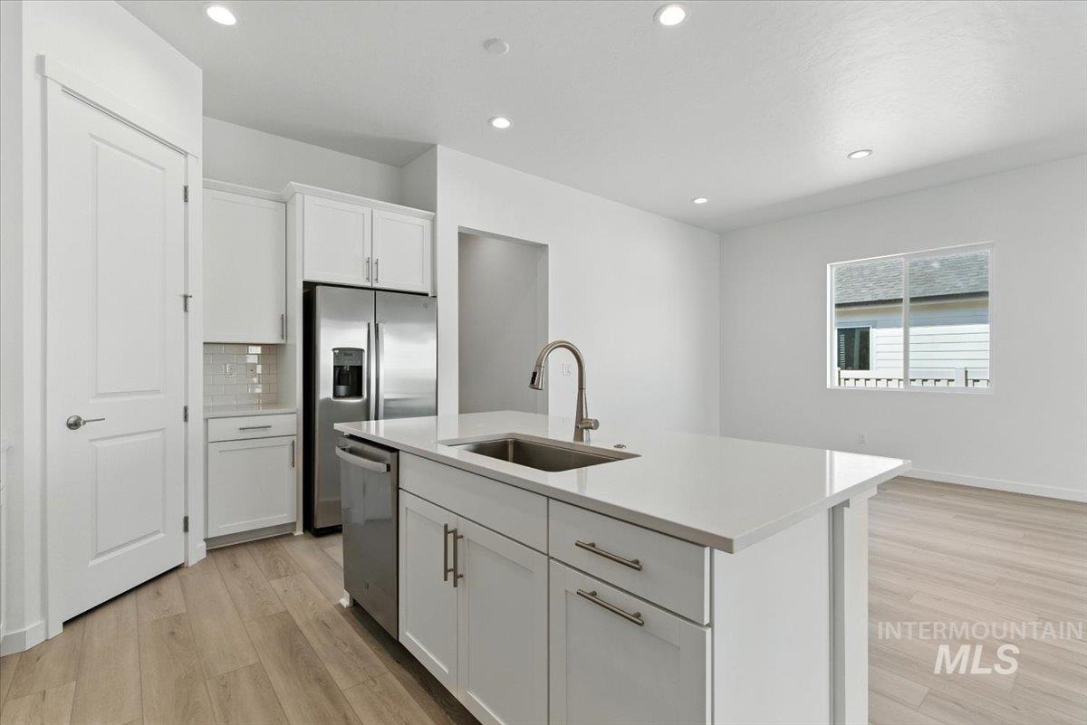 146 N Monty Ave, Kuna, Idaho 83634, 3 Bedrooms, 2 Bathrooms, Residential For Sale, Price $629,990, 99001243