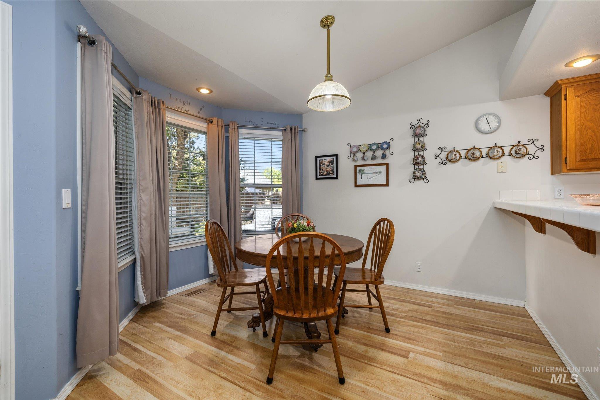 359 S Thoreau Way, Boise, Idaho 83709, 4 Bedrooms, 2 Bathrooms, Residential For Sale, Price $499,900,MLS 99001244