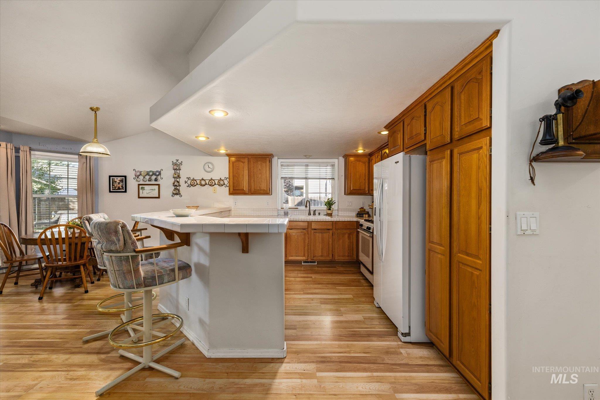 359 S Thoreau Way, Boise, Idaho 83709, 4 Bedrooms, 2 Bathrooms, Residential For Sale, Price $499,900,MLS 99001244