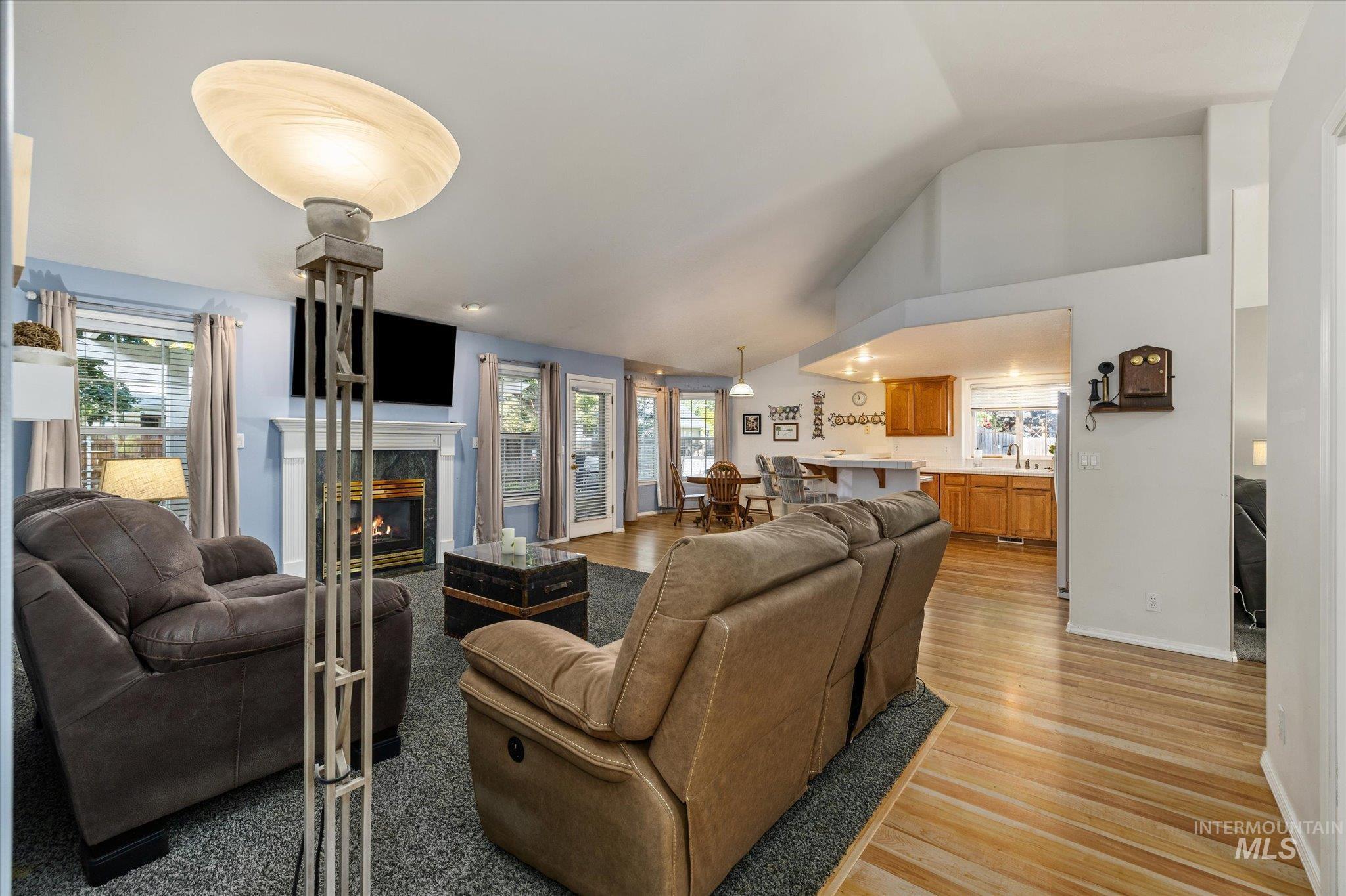 359 S Thoreau Way, Boise, Idaho 83709, 4 Bedrooms, 2 Bathrooms, Residential For Sale, Price $499,900,MLS 99001244