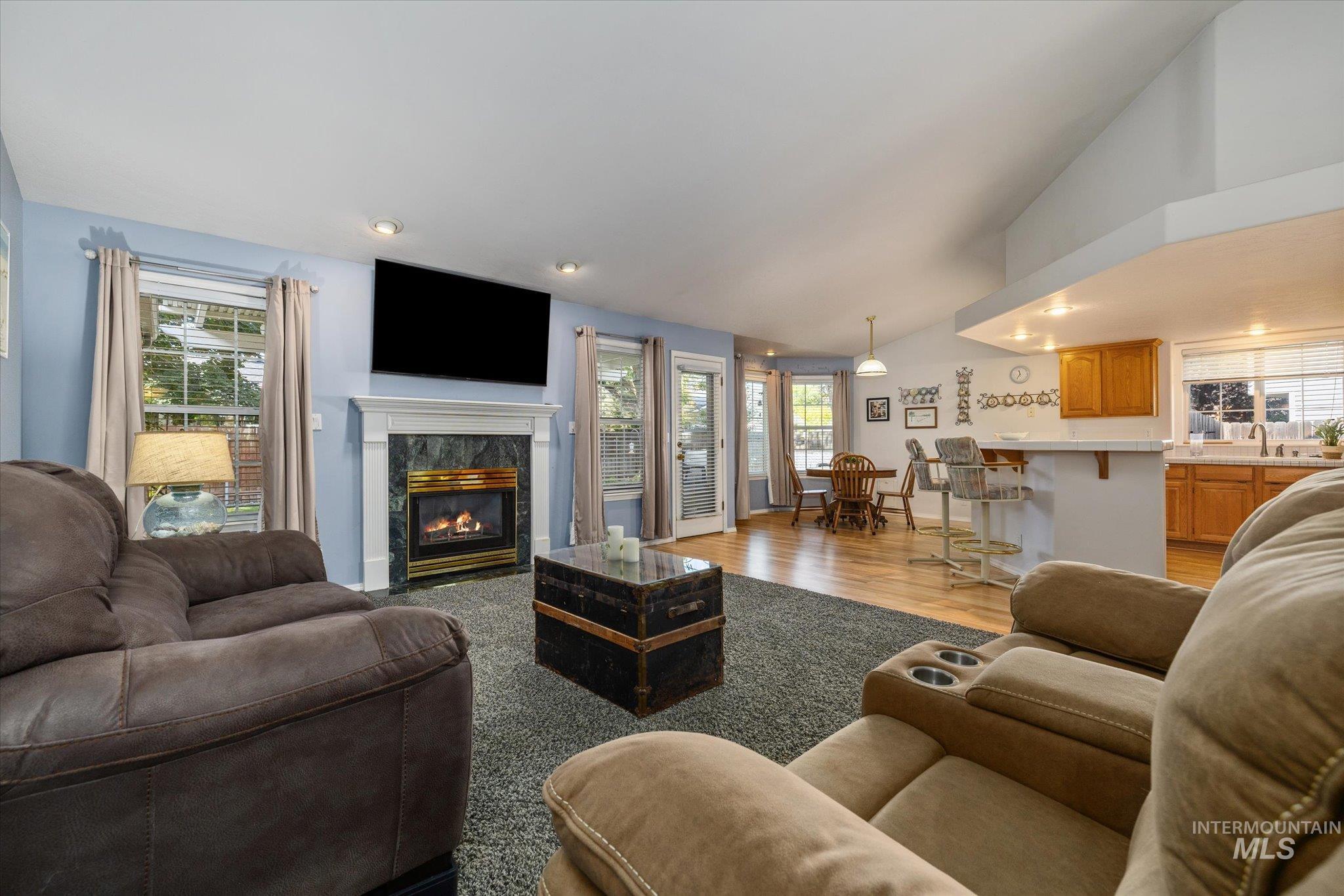 359 S Thoreau Way, Boise, Idaho 83709, 4 Bedrooms, 2 Bathrooms, Residential For Sale, Price $499,900,MLS 99001244