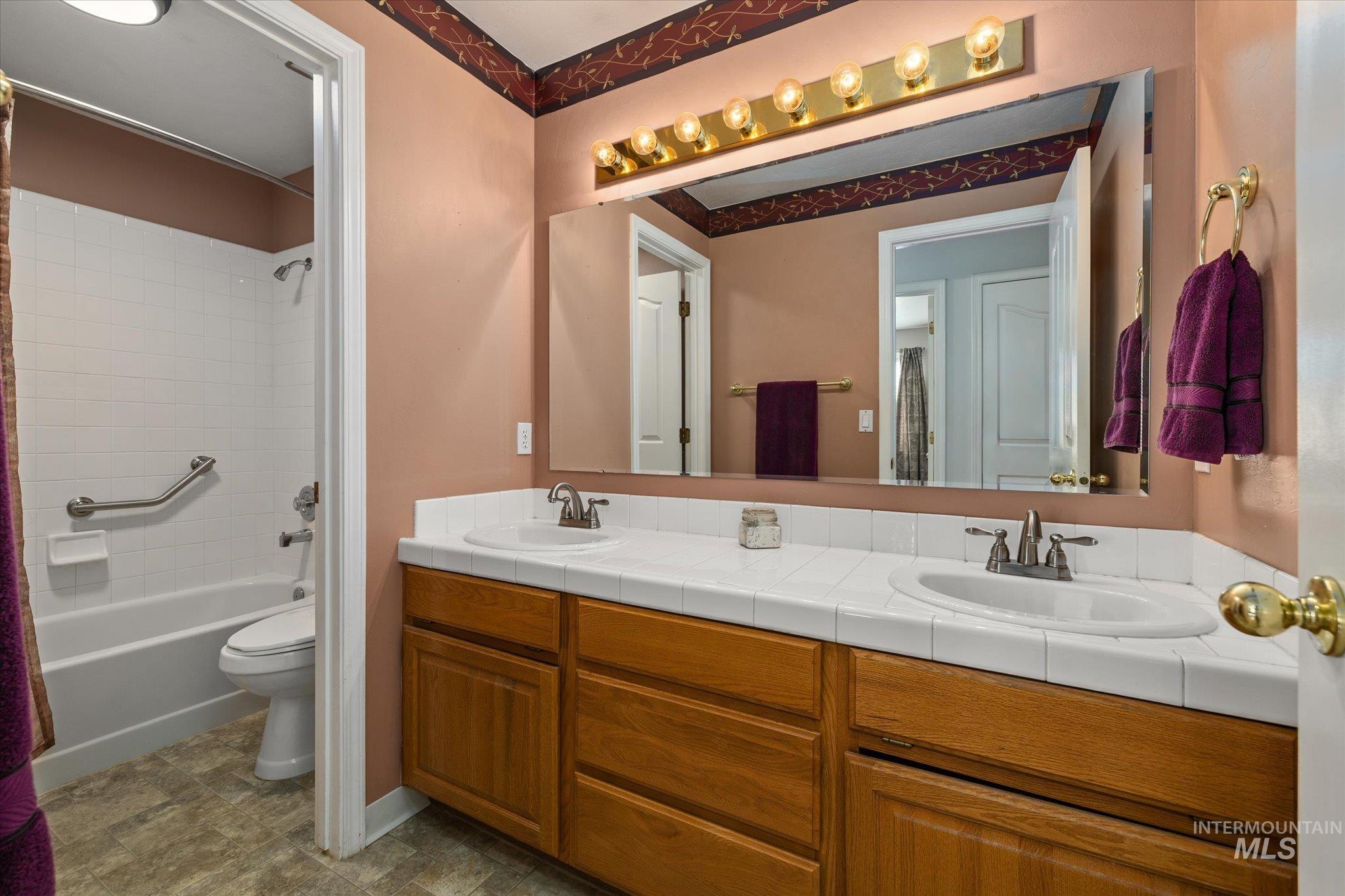 359 S Thoreau Way, Boise, Idaho 83709, 4 Bedrooms, 2 Bathrooms, Residential For Sale, Price $499,900,MLS 99001244