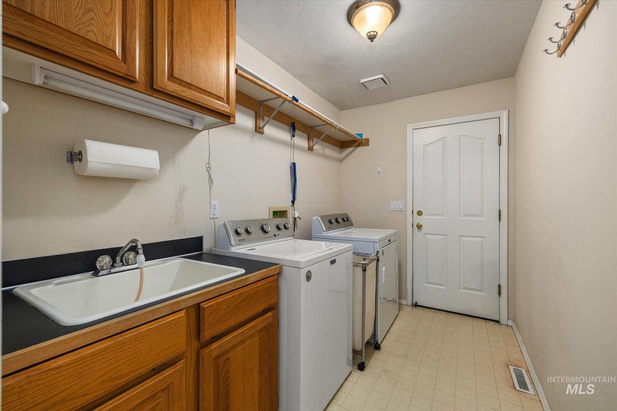 359 S Thoreau Way, Boise, Idaho 83709, 4 Bedrooms, 2 Bathrooms, Residential For Sale, Price $499,900,MLS 99001244