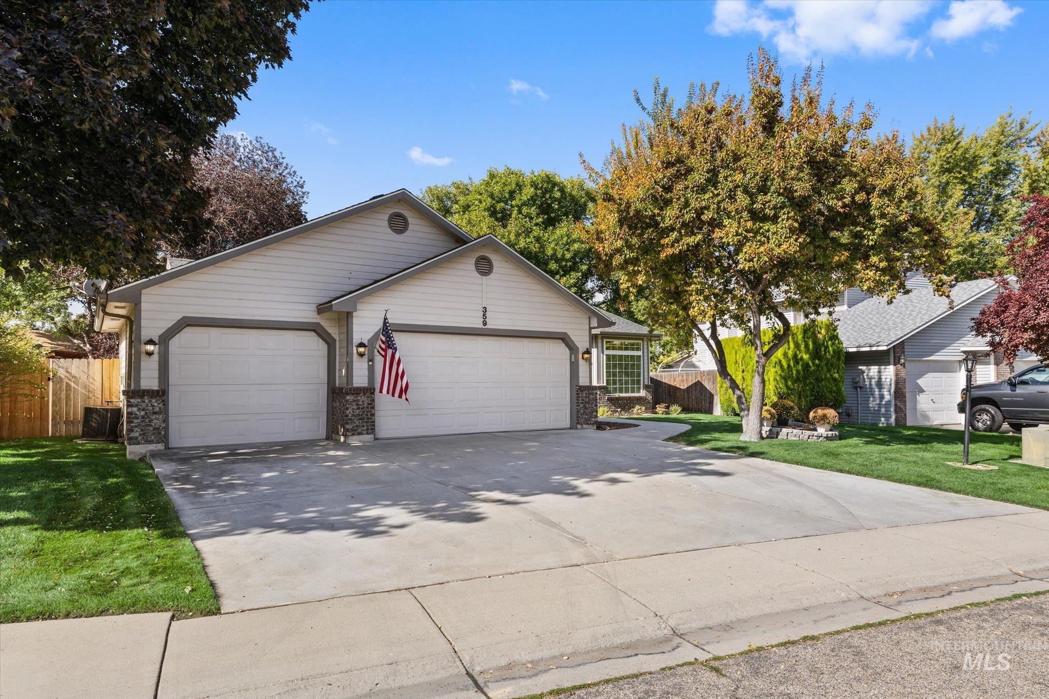 359 S Thoreau Way, Boise, Idaho 83709, 4 Bedrooms, 2 Bathrooms, Residential For Sale, Price $499,900,MLS 99001244