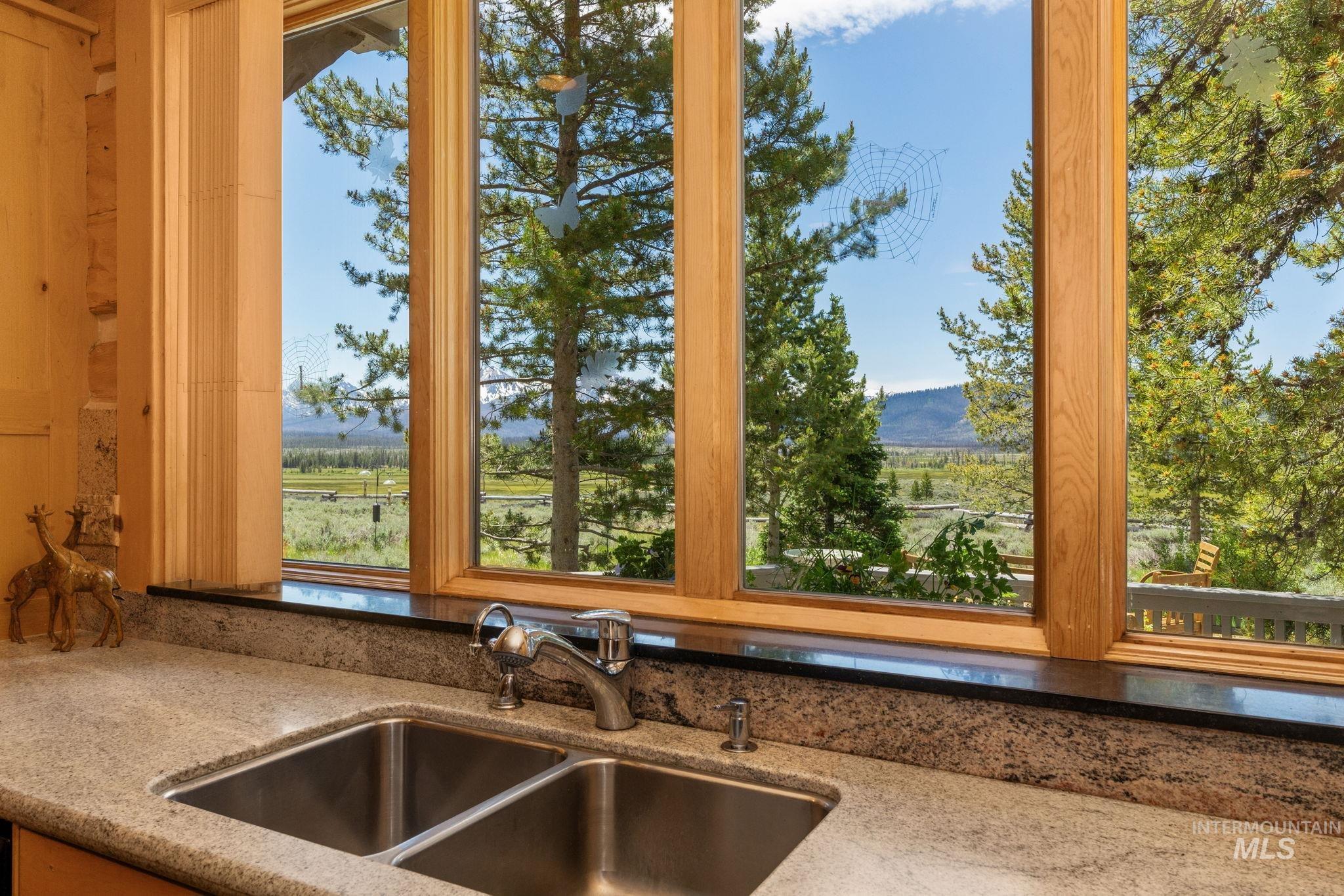2425 Cow Camp Rd, Stanley, Idaho 83278, 5 Bedrooms, 5 Bathrooms, Residential For Sale, Price $4,800,000,MLS 99001245