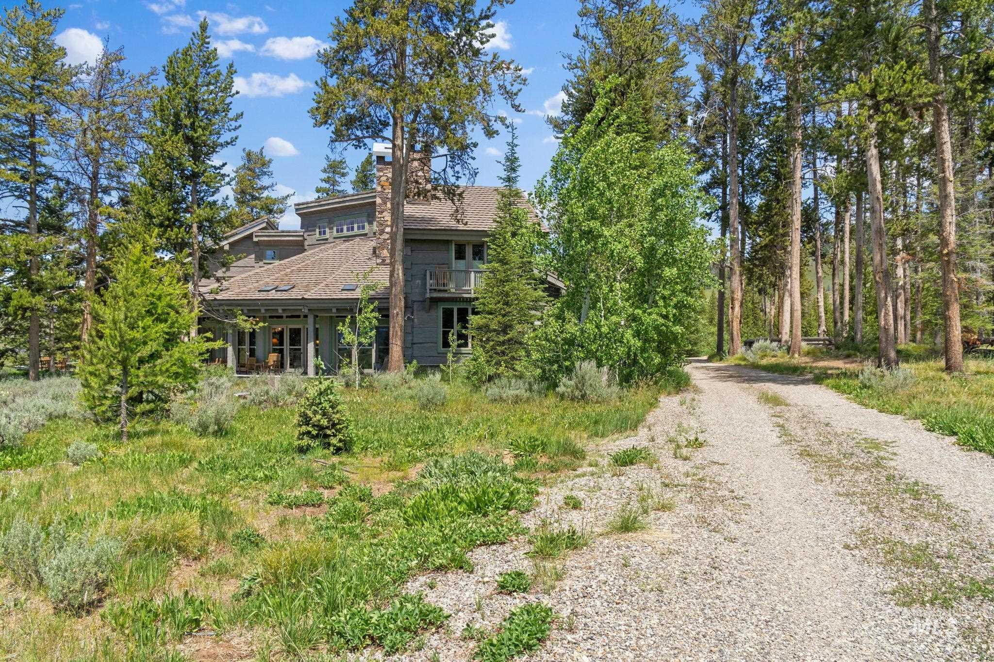 2425 Cow Camp Rd, Stanley, Idaho 83278, 5 Bedrooms, 5 Bathrooms, Residential For Sale, Price $4,800,000,MLS 99001245