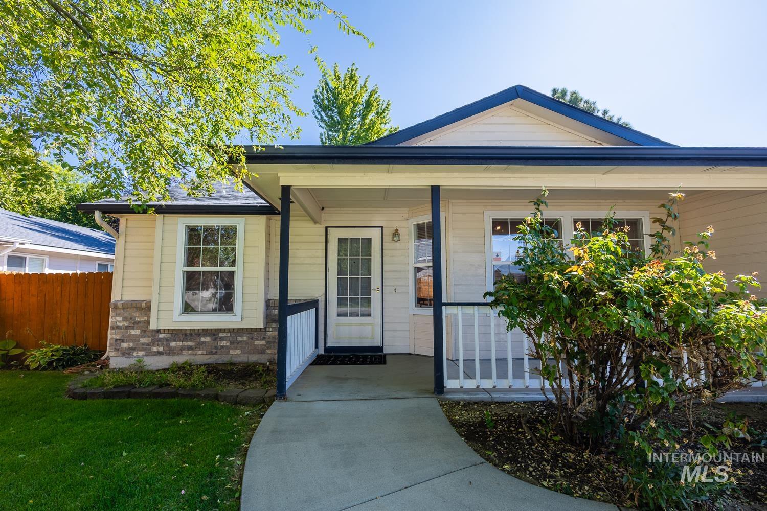 13515 W Persimmon St, Boise, Idaho 83713, 3 Bedrooms, 2 Bathrooms, Residential For Sale, Price $410,000,MLS 99001246