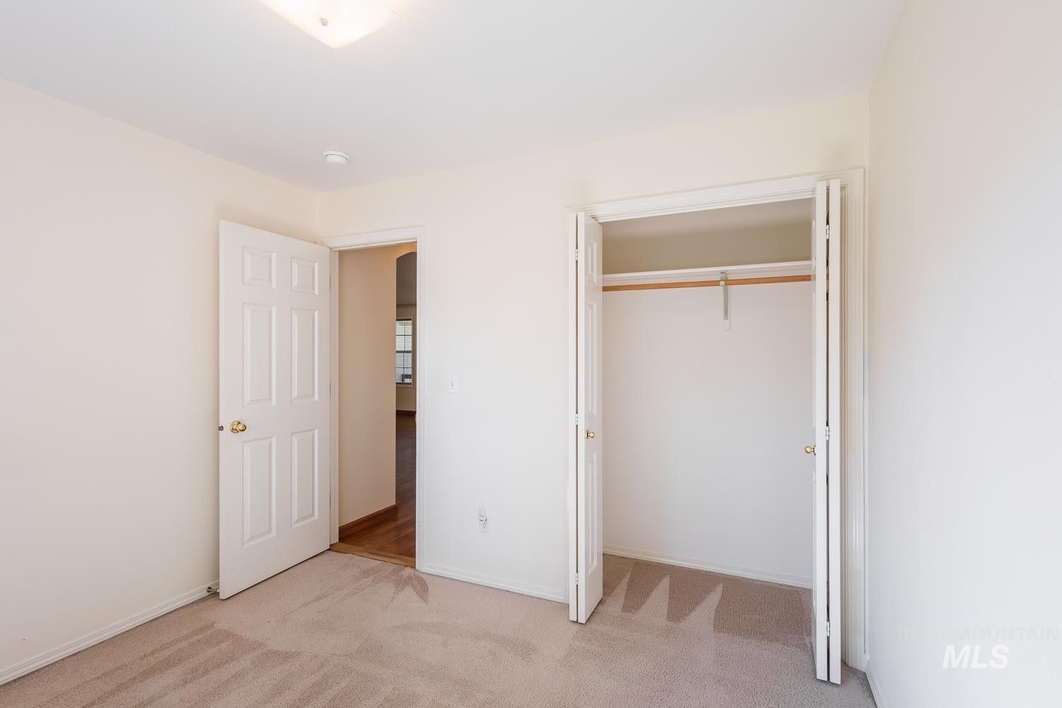 13515 W Persimmon St, Boise, Idaho 83713, 3 Bedrooms, 2 Bathrooms, Residential For Sale, Price $410,000,MLS 99001246