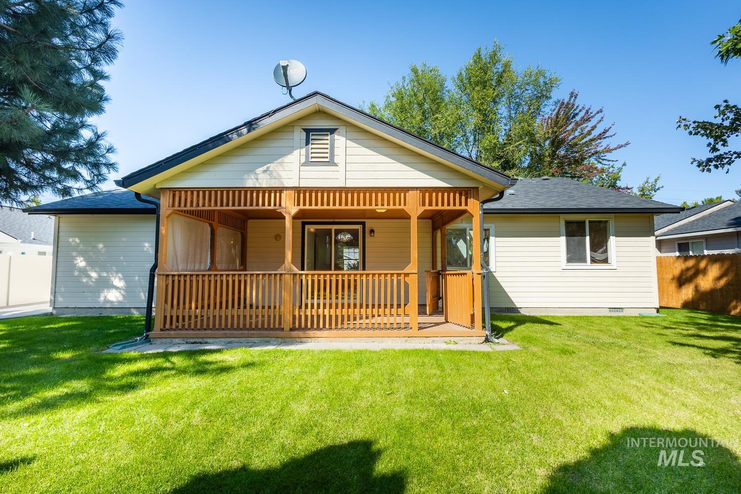 13515 W Persimmon St, Boise, Idaho 83713, 3 Bedrooms, 2 Bathrooms, Residential For Sale, Price $410,000,MLS 99001246