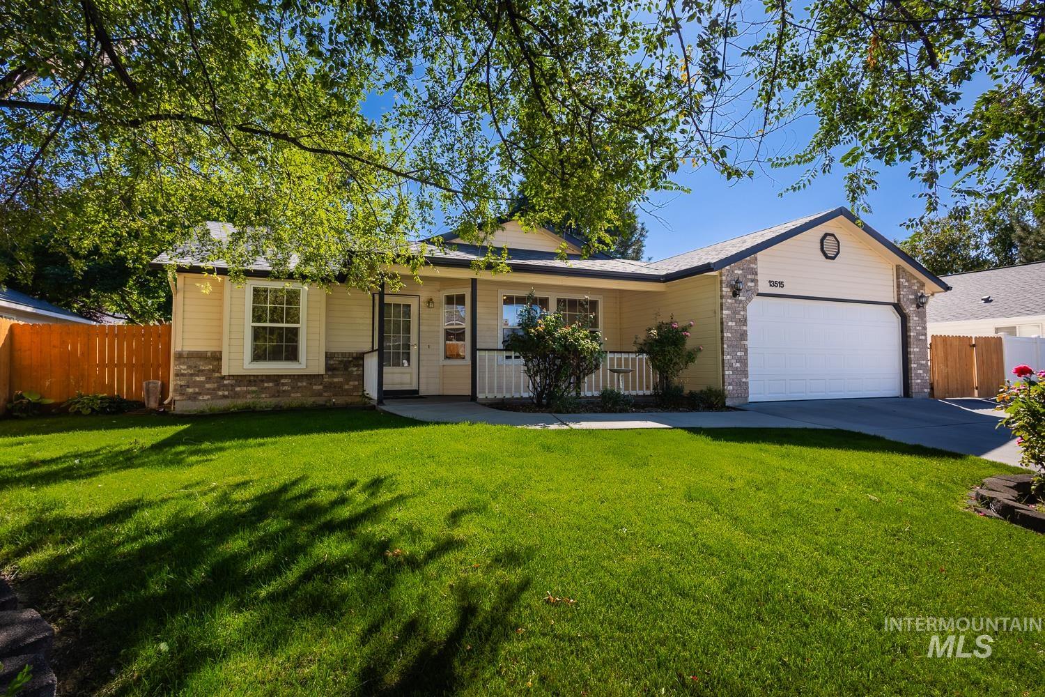 13515 W Persimmon St, Boise, Idaho 83713, 3 Bedrooms, 2 Bathrooms, Residential For Sale, Price $410,000,MLS 99001246