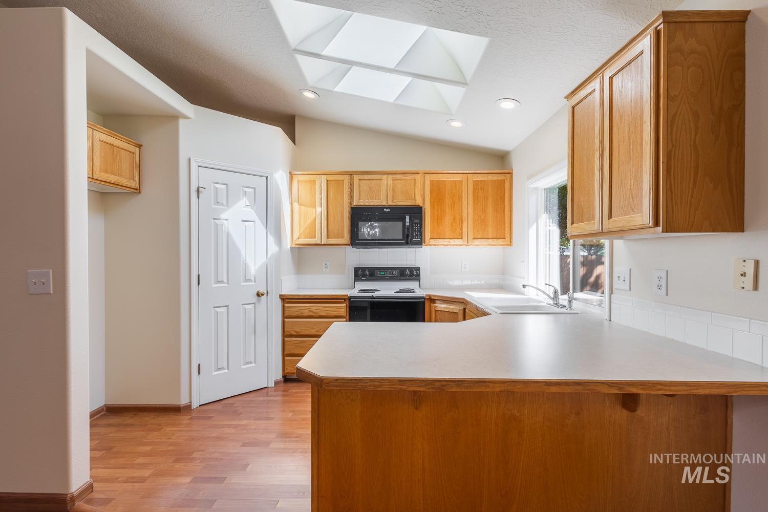 13515 W Persimmon St, Boise, Idaho 83713, 3 Bedrooms, 2 Bathrooms, Residential For Sale, Price $410,000,MLS 99001246