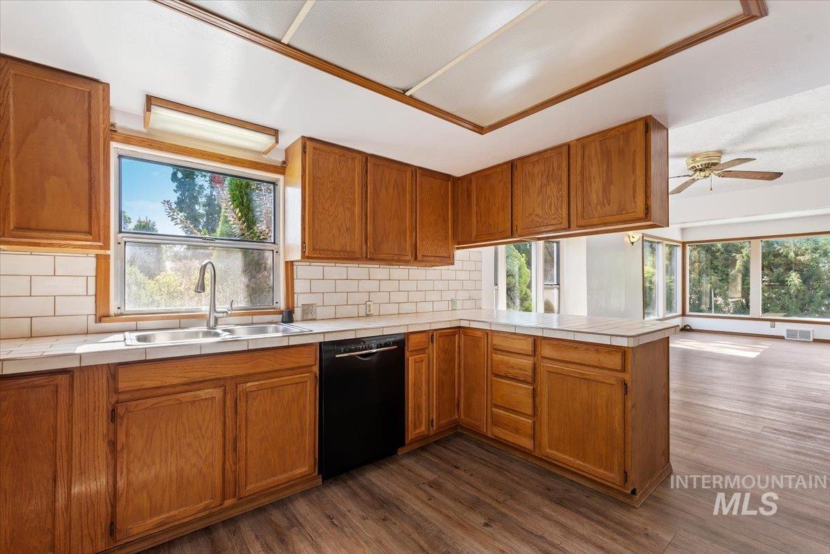 810 S Roosevelt St, Boise, Idaho 83705, 3 Bedrooms, 1 Bathroom, Residential For Sale, Price $489,900,MLS 99001247