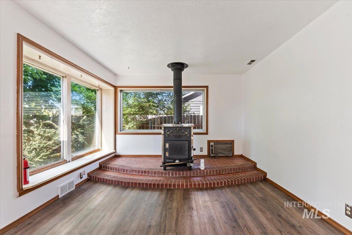 810 S Roosevelt St, Boise, Idaho 83705, 3 Bedrooms, 1 Bathroom, Residential For Sale, Price $489,900,MLS 99001247