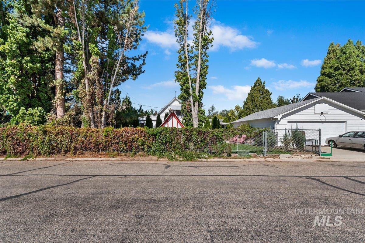810 S Roosevelt St, Boise, Idaho 83705, 3 Bedrooms, 1 Bathroom, Residential For Sale, Price $489,900,MLS 99001247