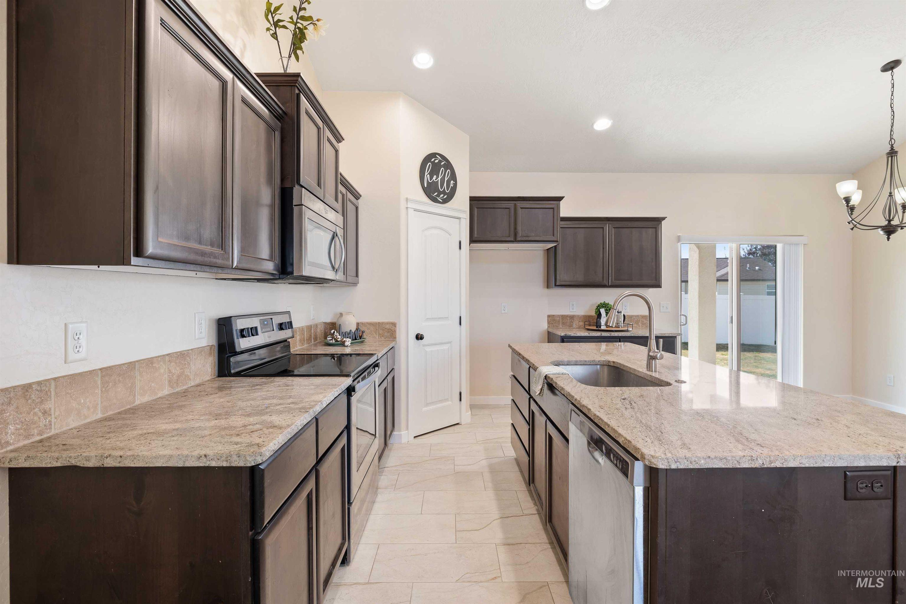 240 Glacier Meadows Way, Kimberly, Idaho 83341, 3 Bedrooms, 2 Bathrooms, Residential For Sale, Price $359,900, 99001248