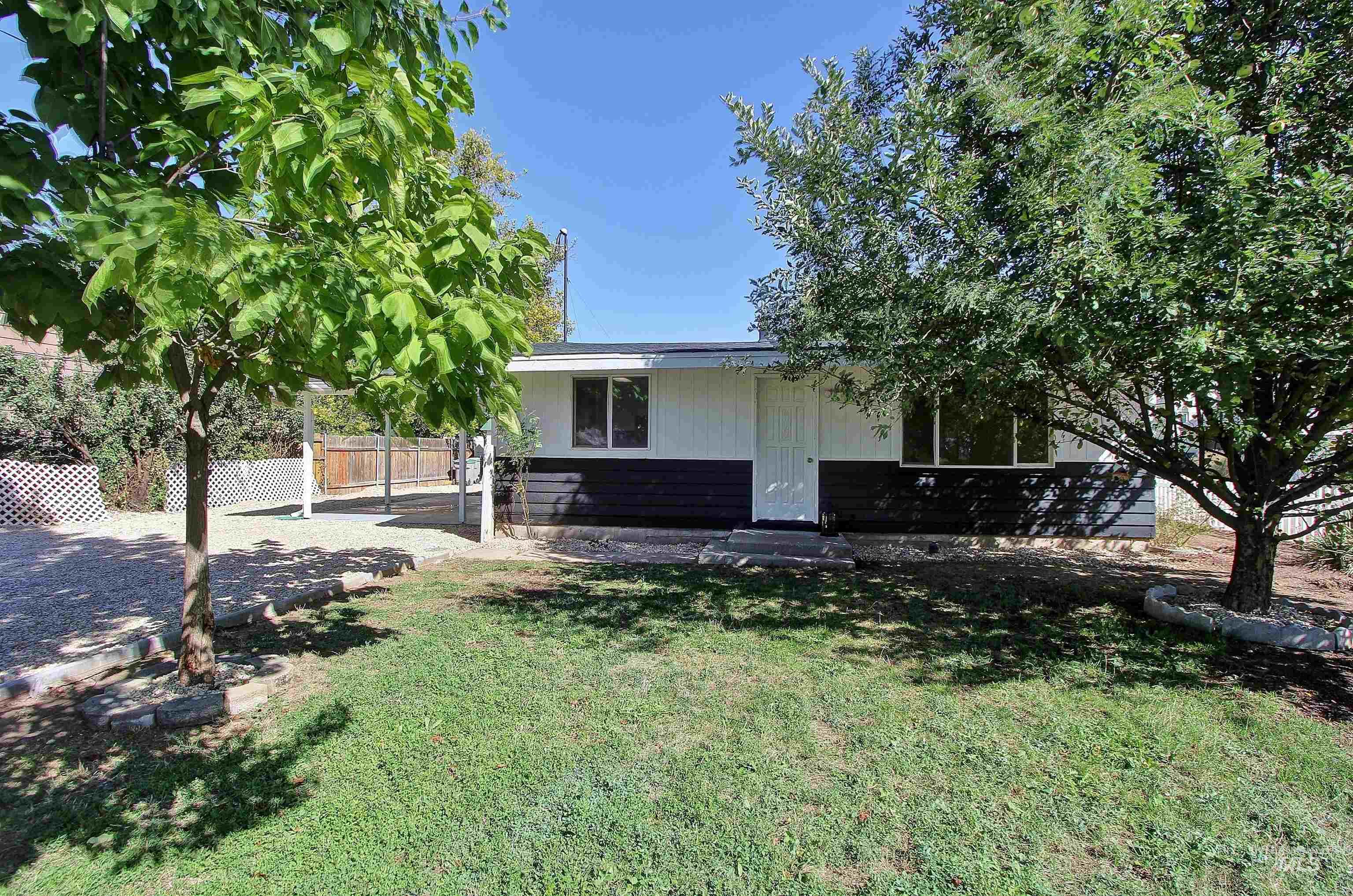 4026 N Christine St, Boise, Idaho 83704, 2 Bedrooms, 1 Bathroom, Residential For Sale, Price $349,900, 99001250