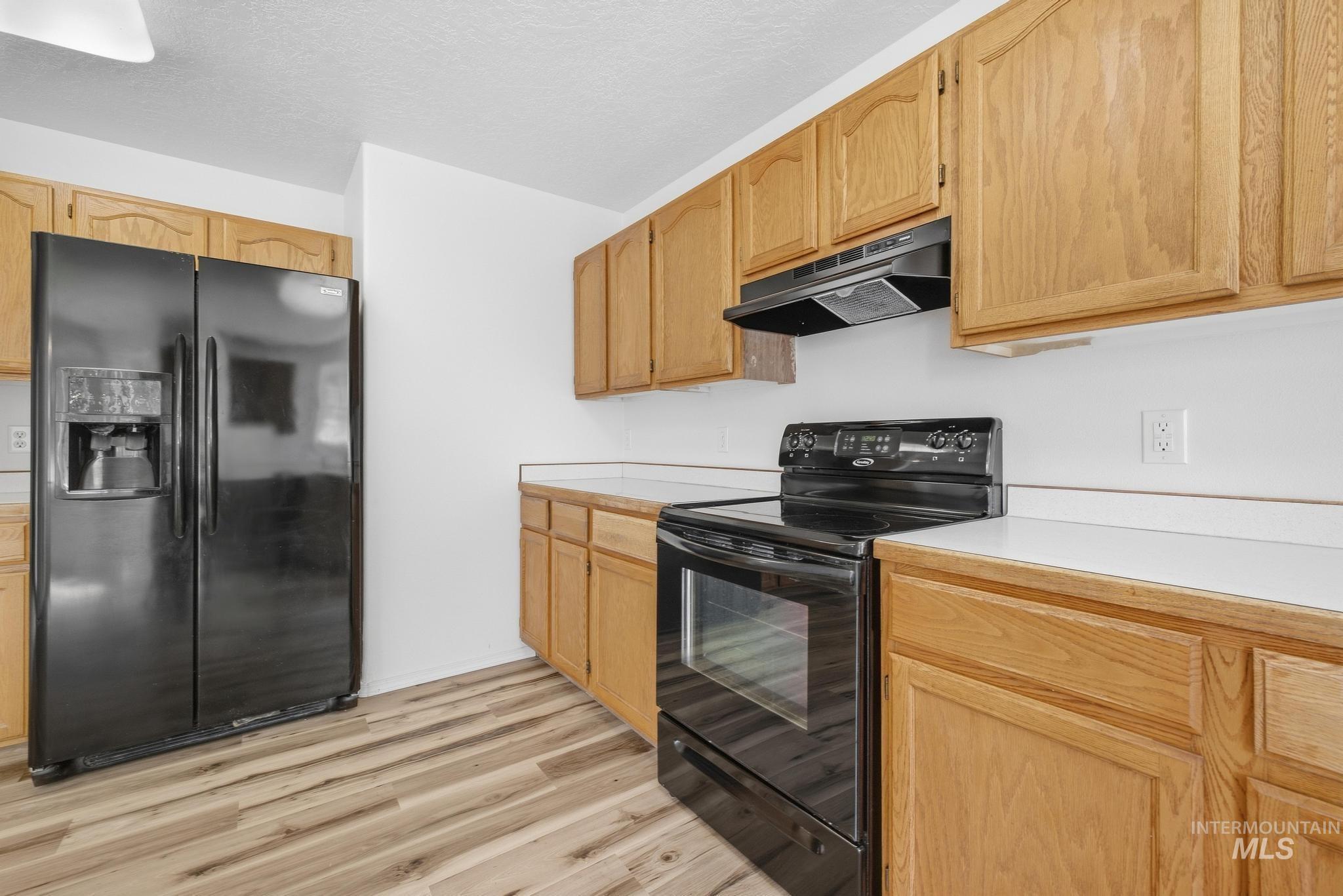 978 Aspenwood Ln, Twin Falls, Idaho 83301, 4 Bedrooms, 2 Bathrooms, Residential For Sale, Price $385,000, 99001251
