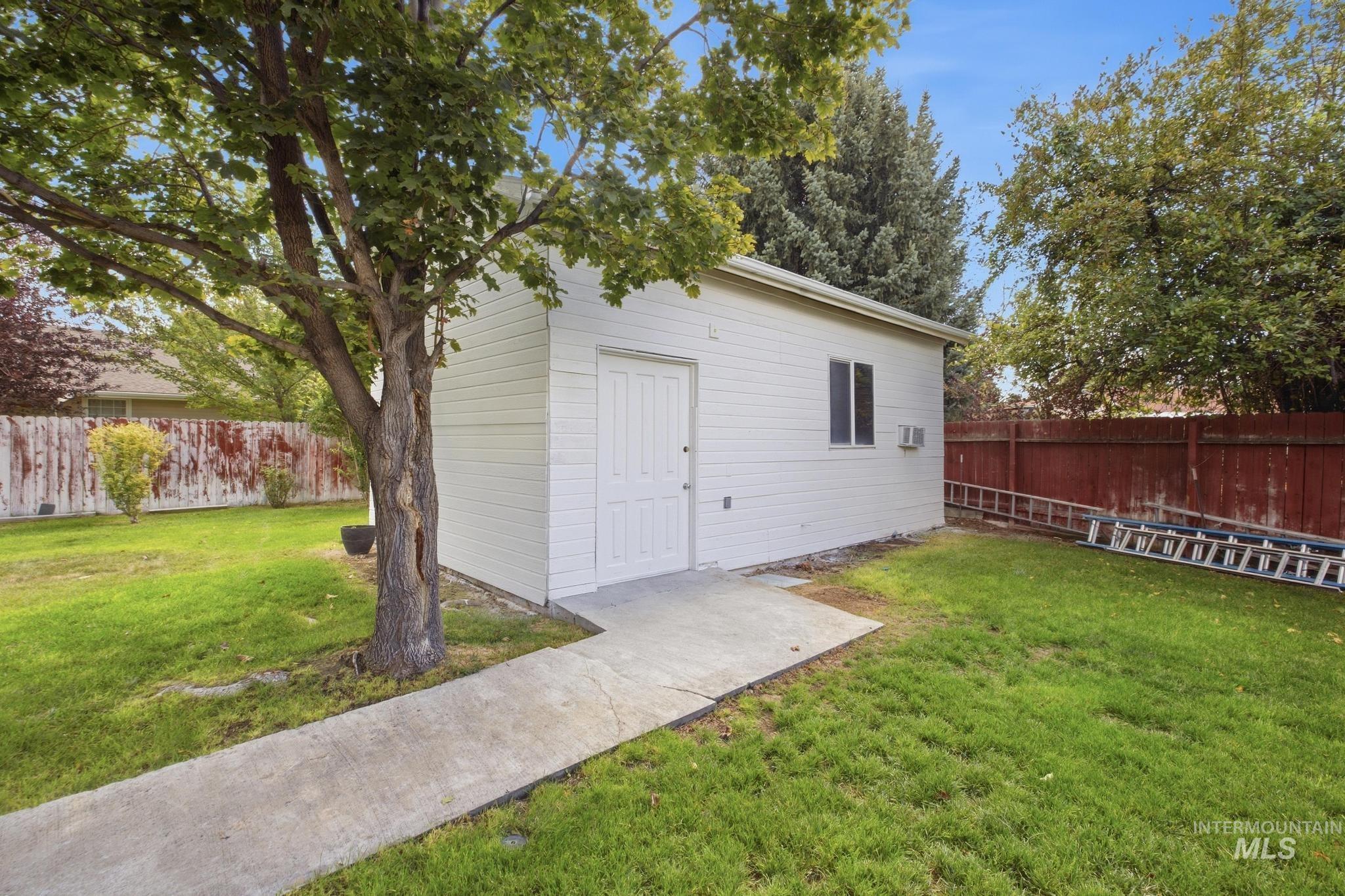 978 Aspenwood Ln, Twin Falls, Idaho 83301, 4 Bedrooms, 2 Bathrooms, Residential For Sale, Price $385,000, 99001251