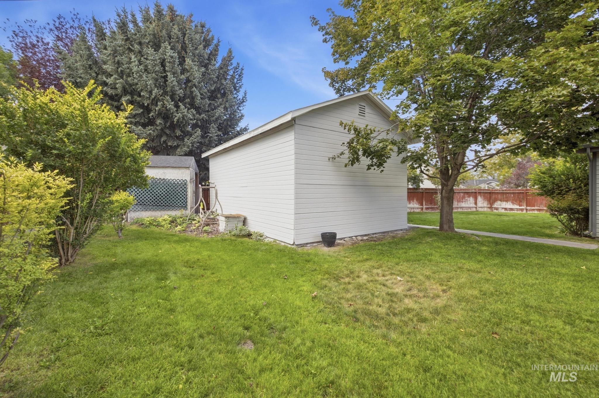 978 Aspenwood Ln, Twin Falls, Idaho 83301, 4 Bedrooms, 2 Bathrooms, Residential For Sale, Price $385,000, 99001251