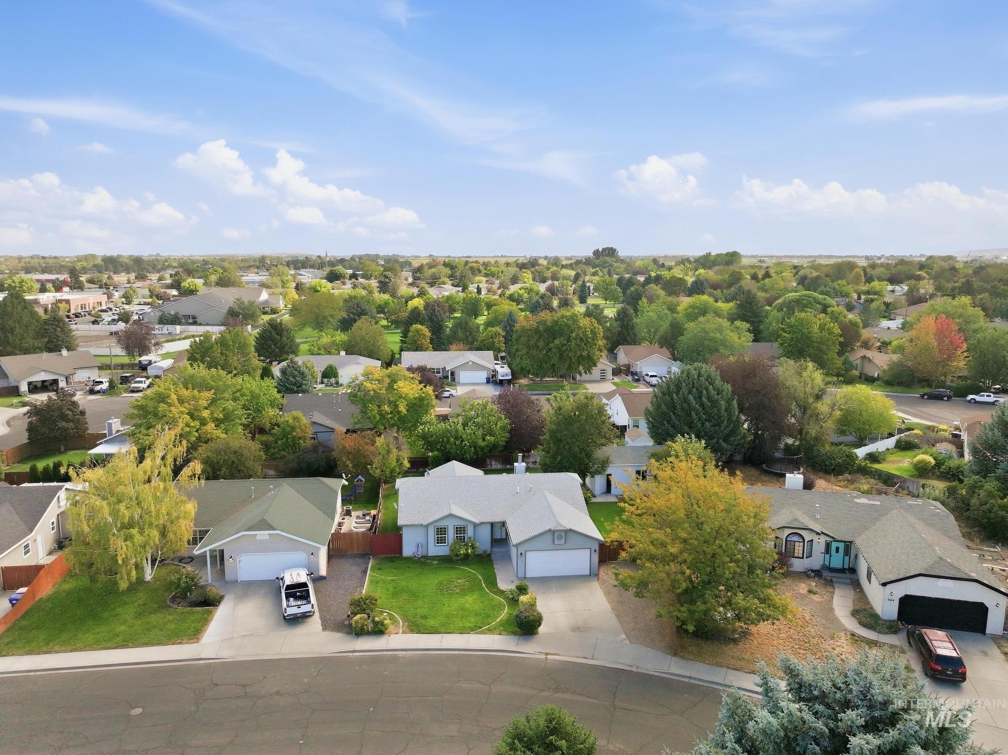 978 Aspenwood Ln, Twin Falls, Idaho 83301, 4 Bedrooms, 2 Bathrooms, Residential For Sale, Price $385,000, 99001251